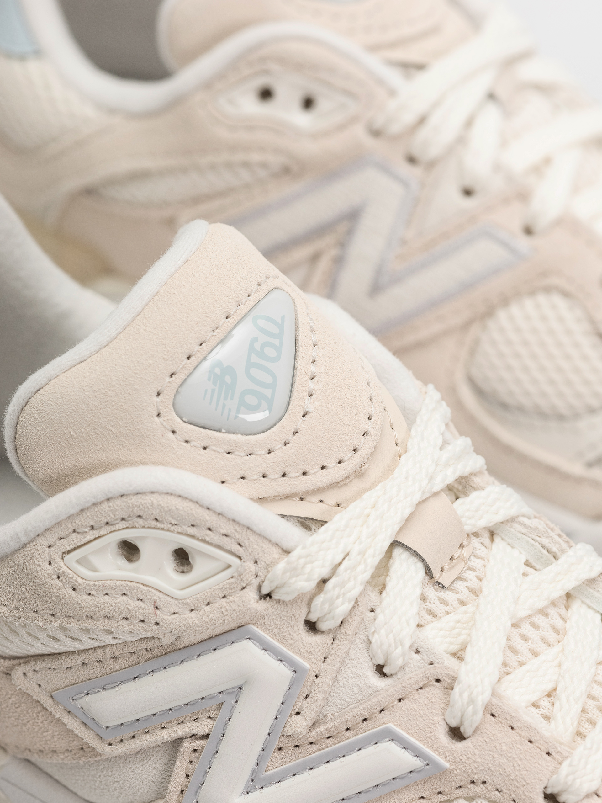 Boty New Balance 9060 JR (sea salt)