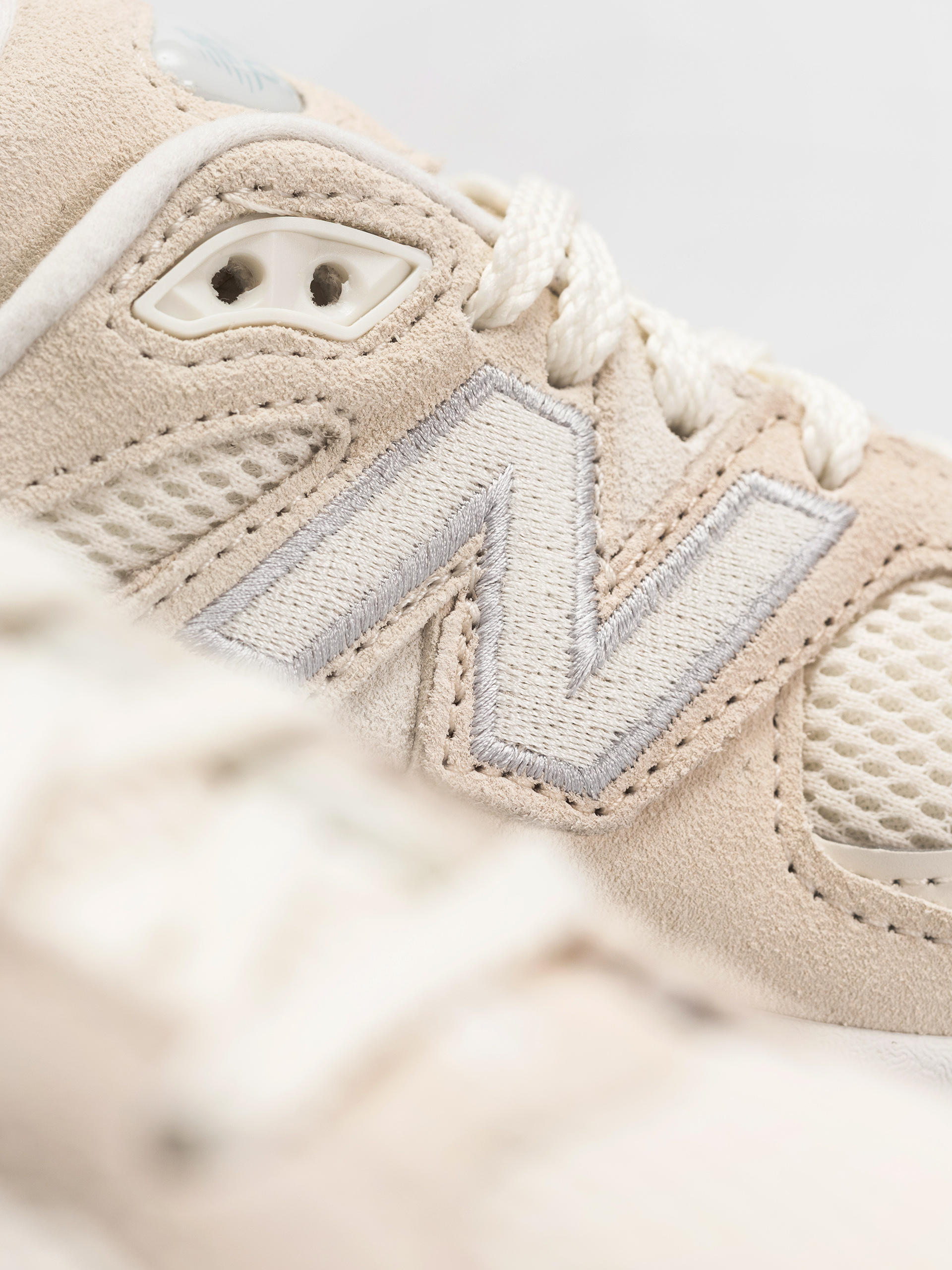 Boty New Balance 9060 JR (sea salt)