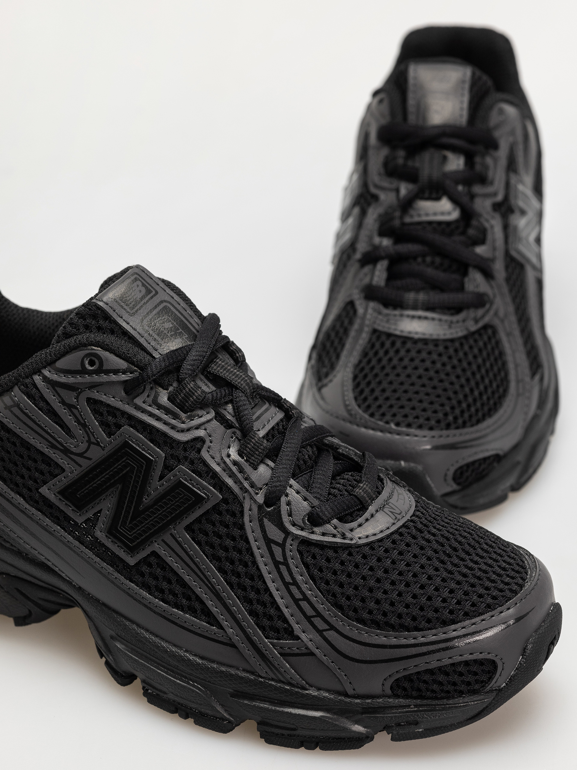 Boty New Balance 740 JR (black cement)