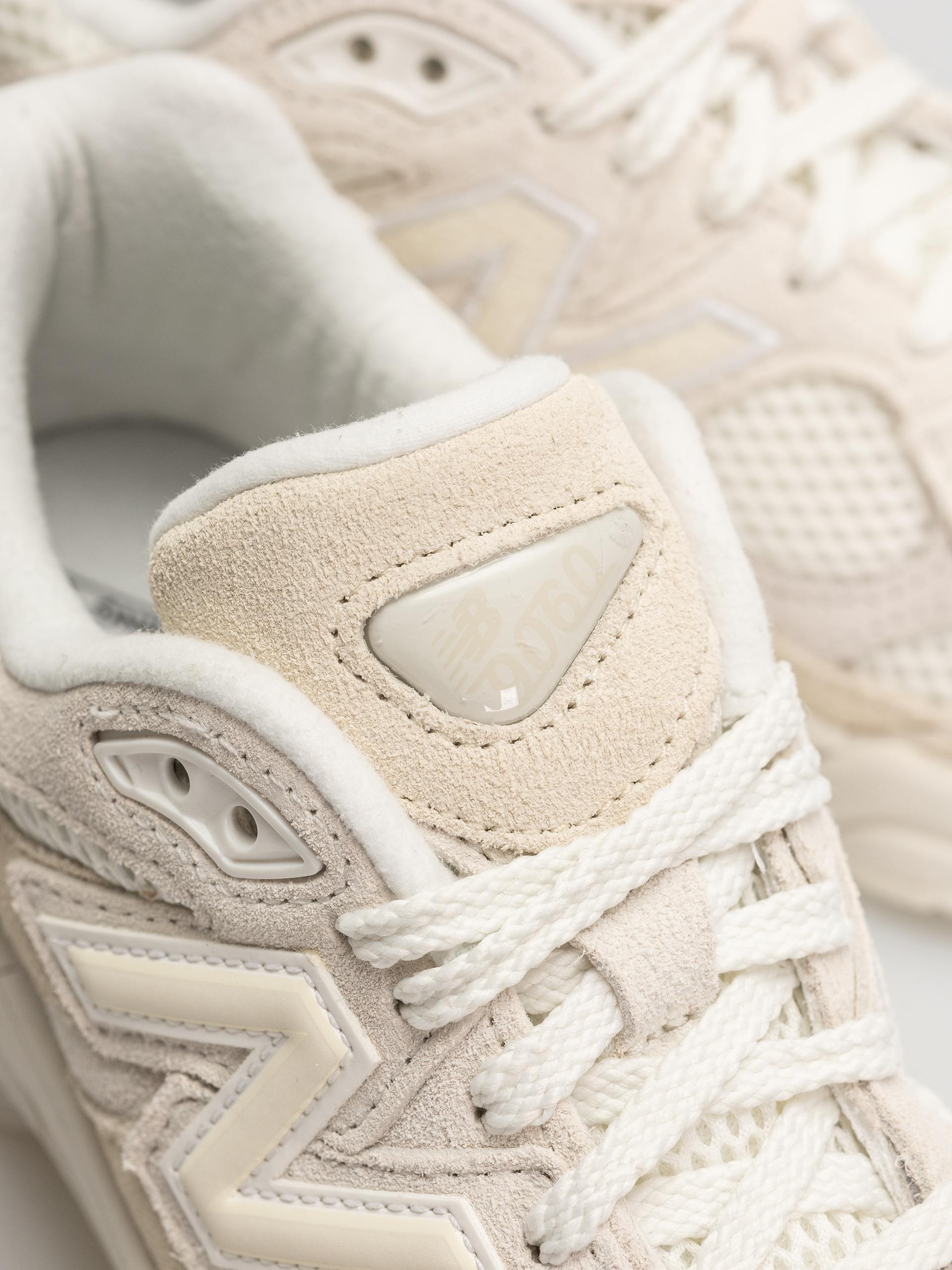 Boty New Balance 9060 JR (angora)