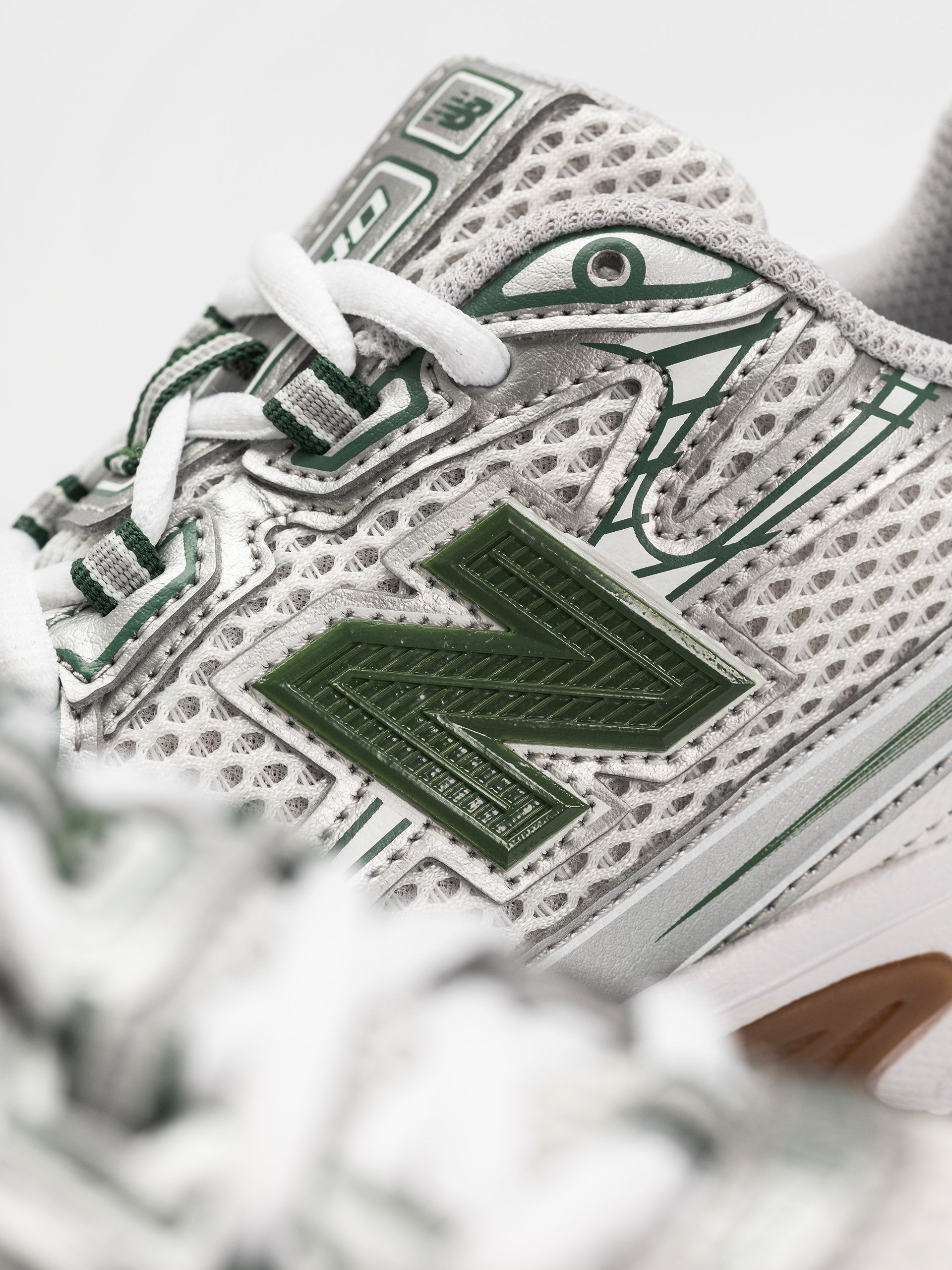 Boty New Balance 740 JR (silver metallic)