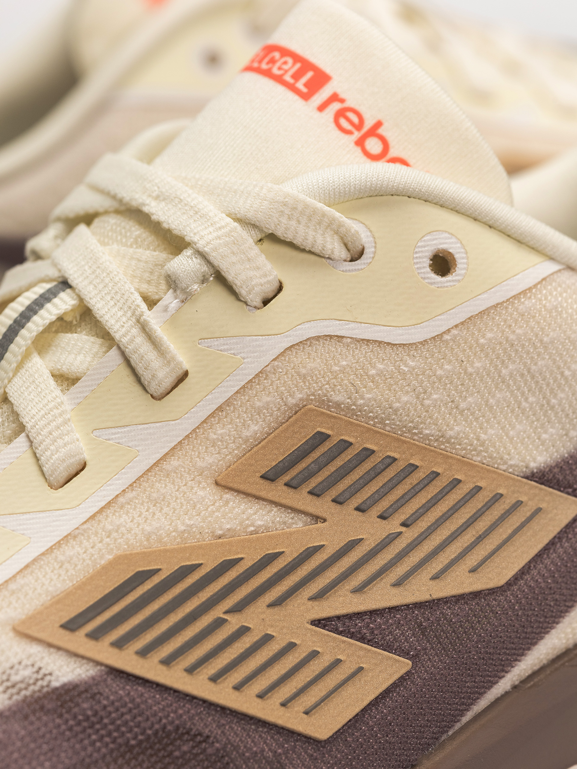 Boty New Balance Fuelcell Rebel V5 (angora)