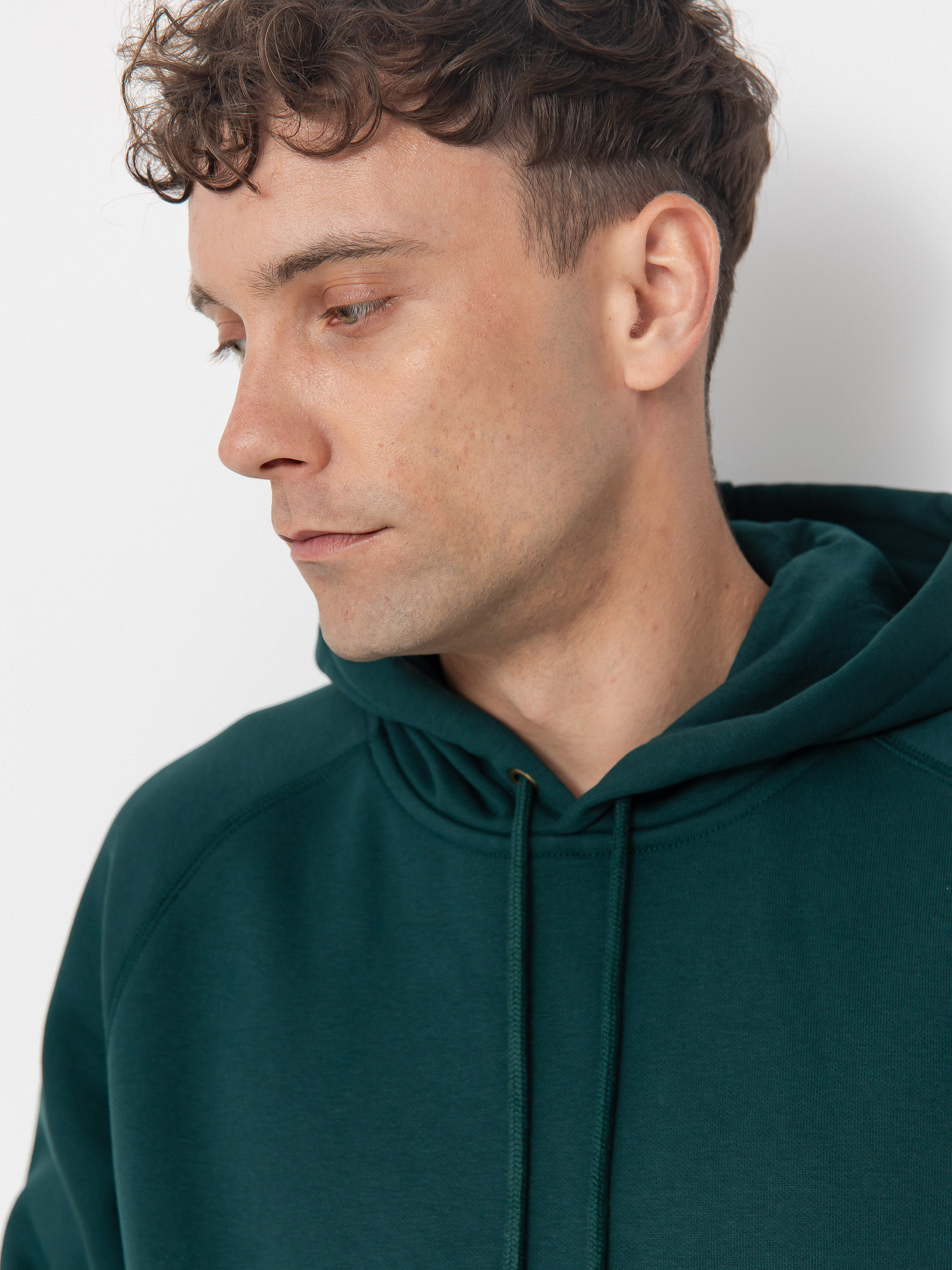 Mikina s kapucí Carhartt WIP Chase HD (dark fir/gold)