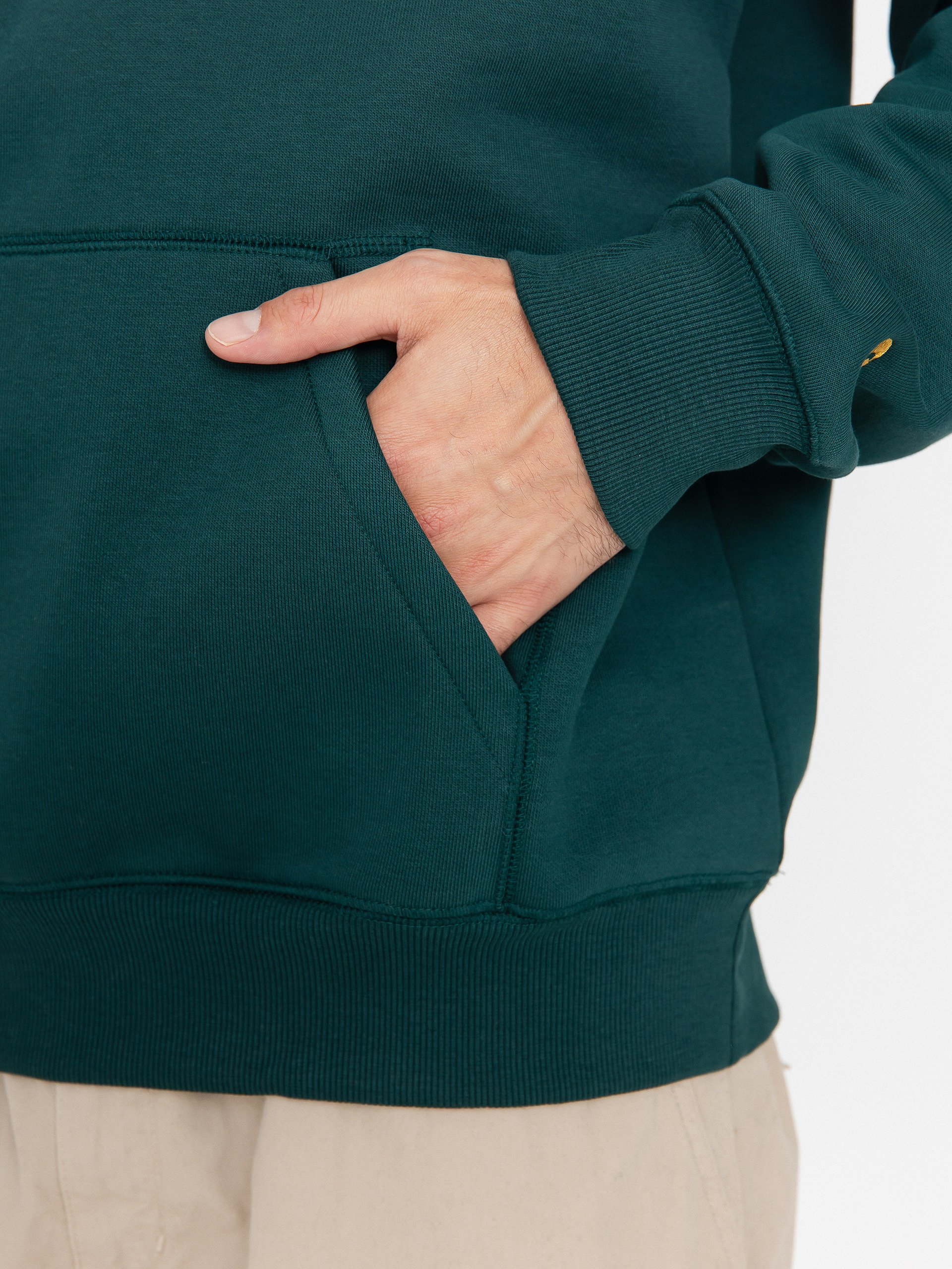 Mikina s kapucí Carhartt WIP Chase HD (dark fir/gold)