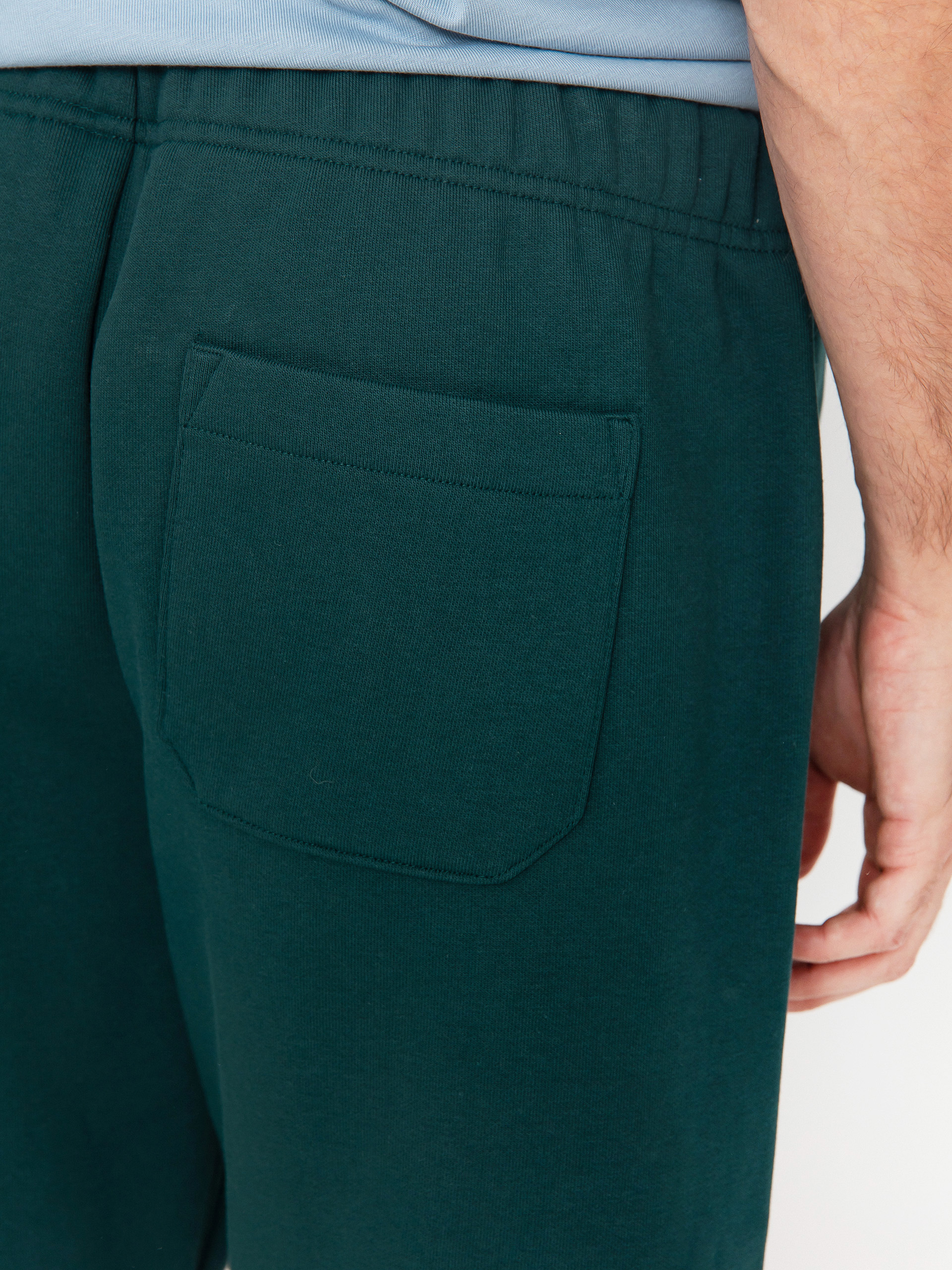 Kraťasy Carhartt WIP Chase (dark fir/gold)