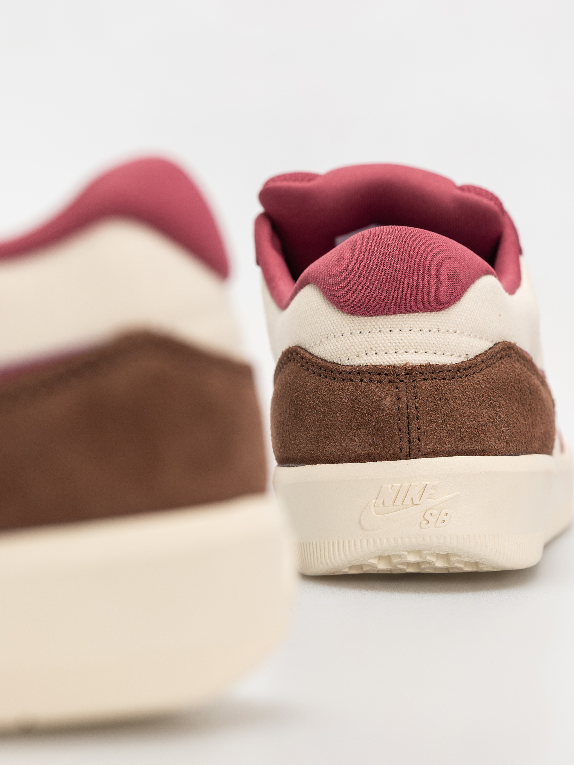 Boty Nike SB Force 58 (pale ivory/sweet beet fauna brown)