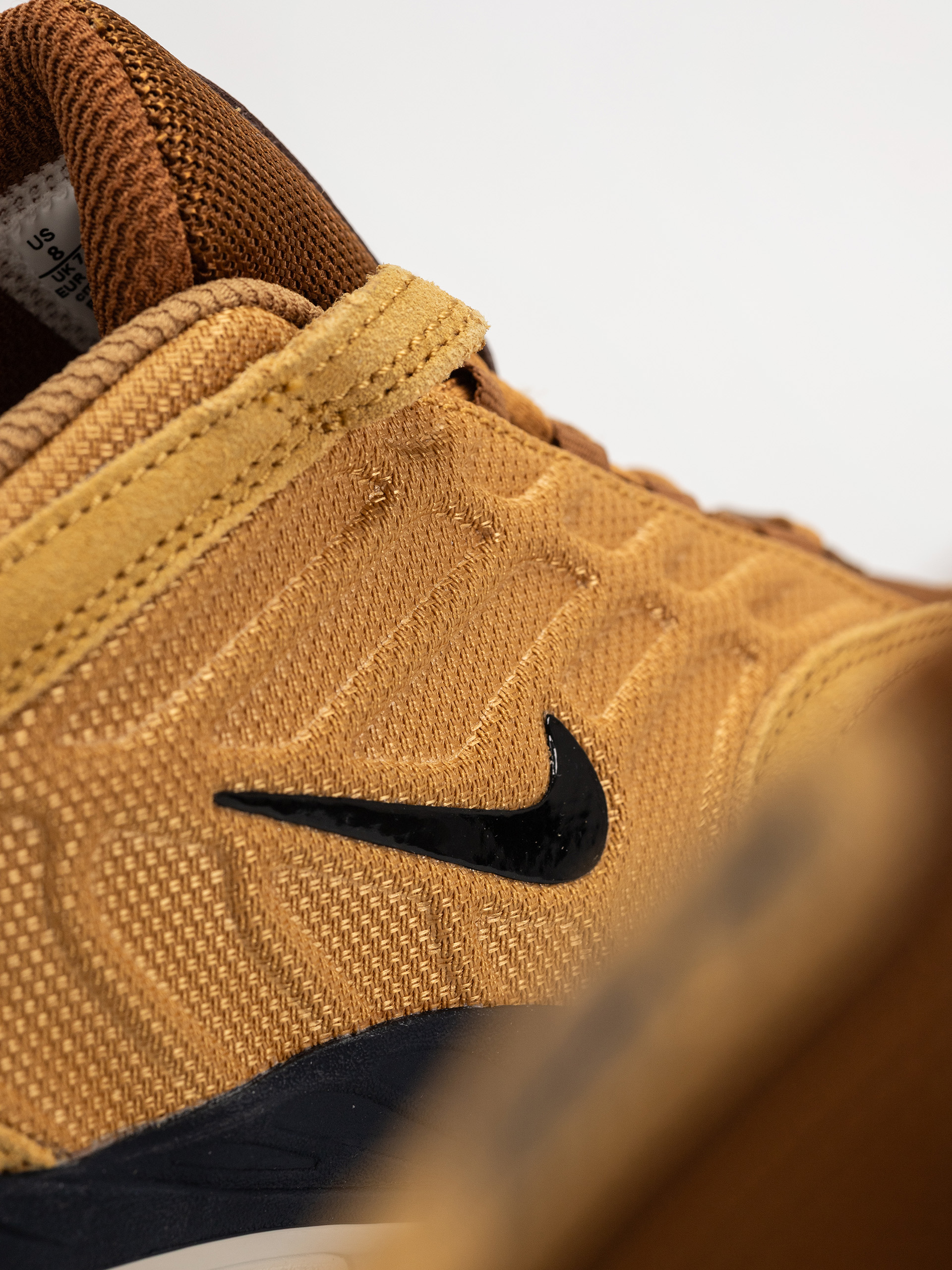 Boty Nike SB Vertebrae (wheat/black lt british tan obsidian)