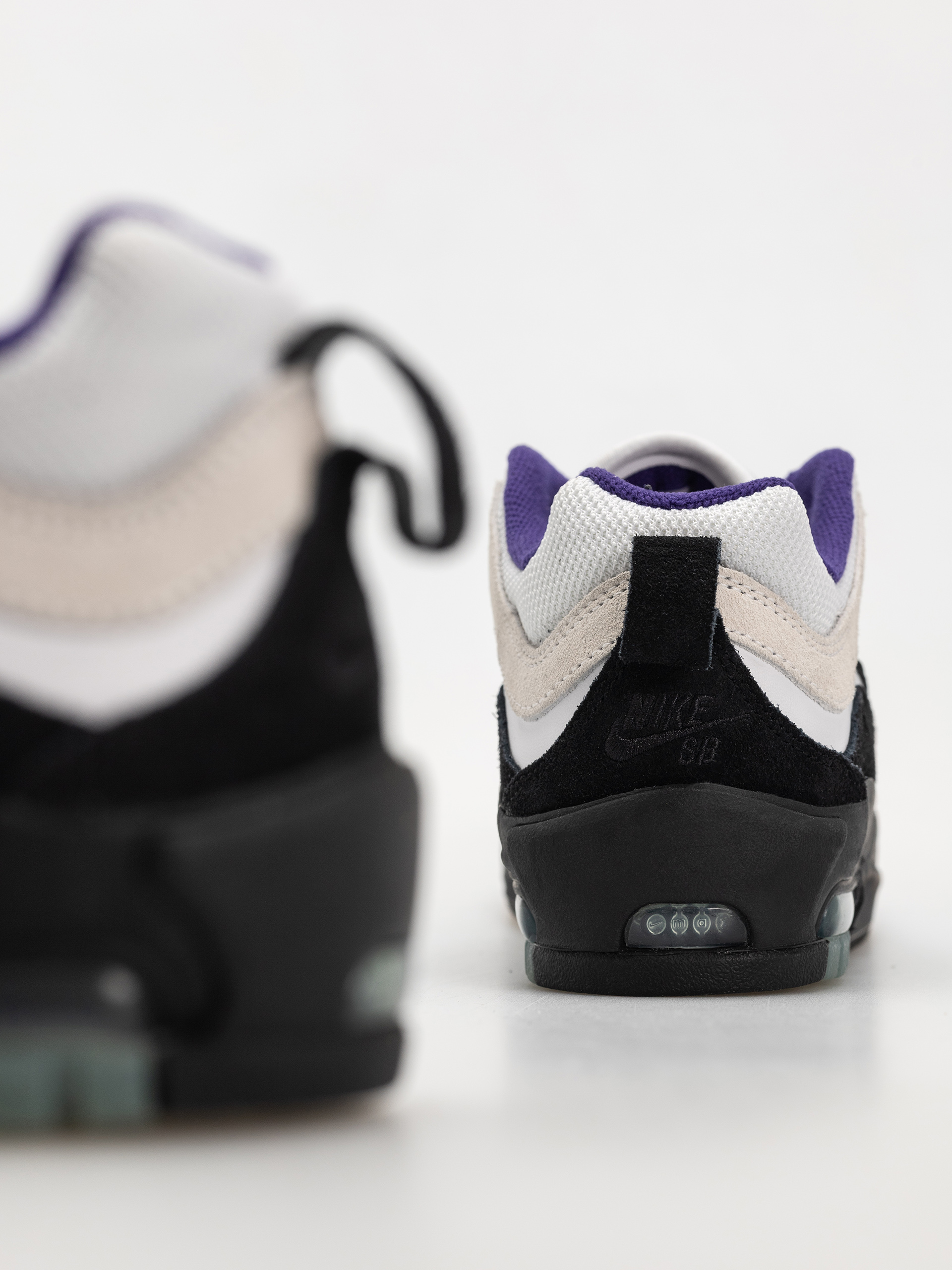 Boty Nike SB Air Max Ishod (white/black court purple black)