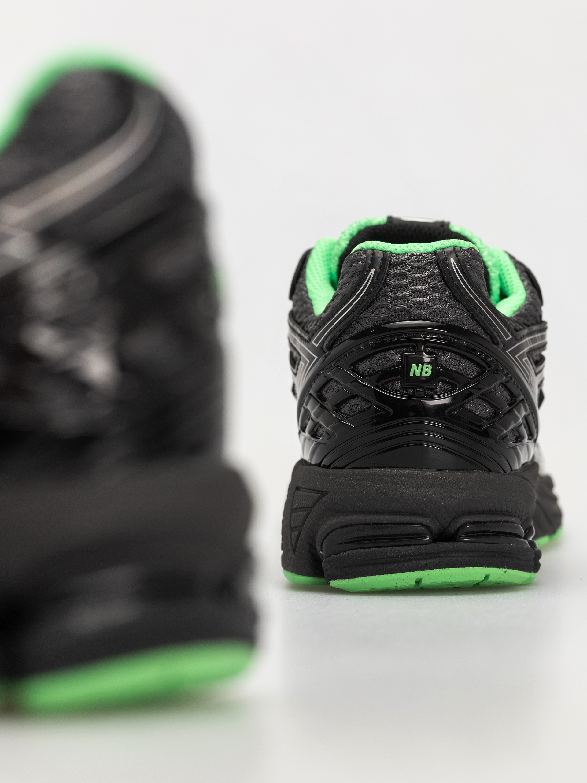 Boty New Balance 1906 JR (black)