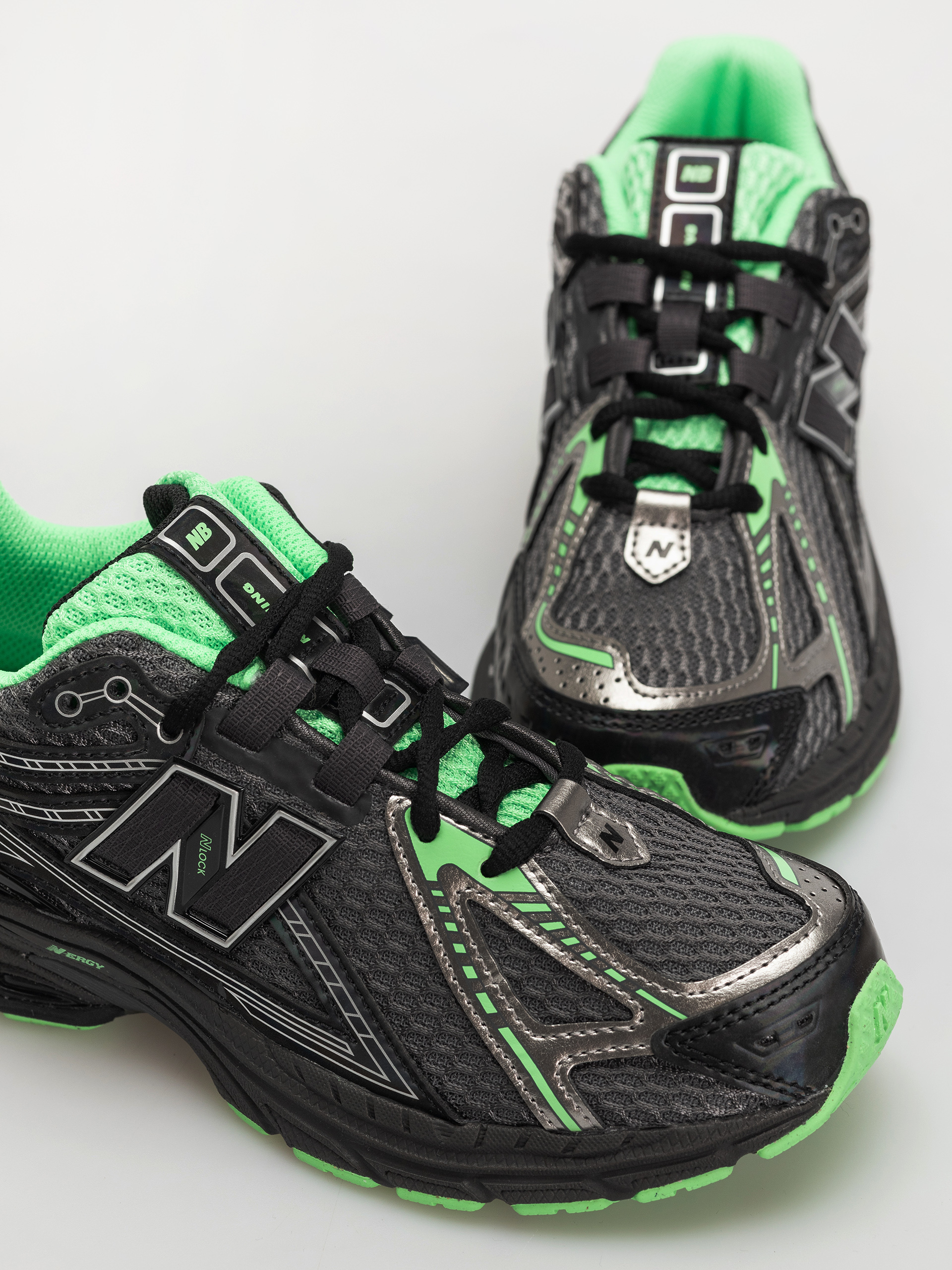 Boty New Balance 1906 JR (black)
