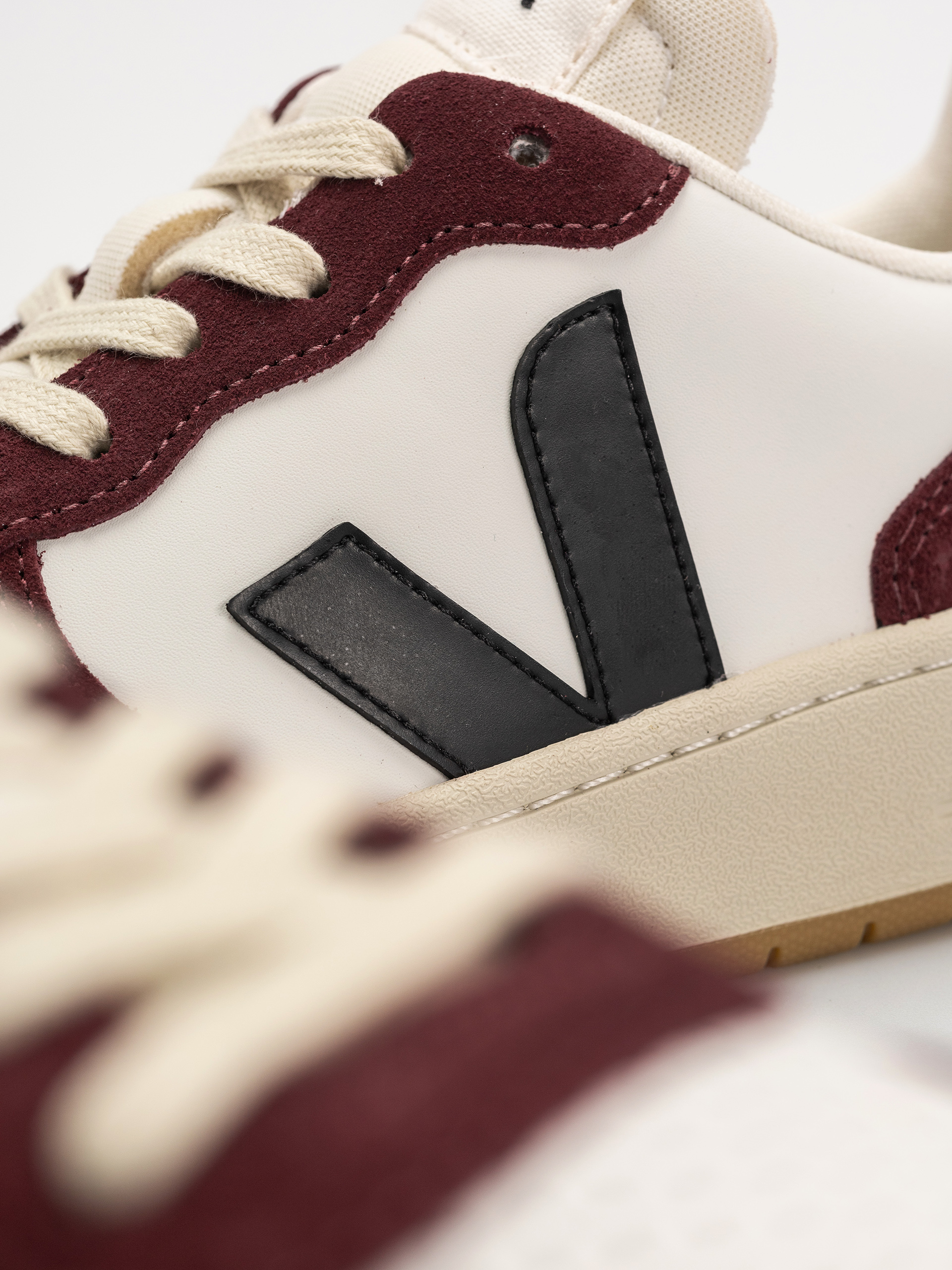 Boty Veja V-10 Wmn (white black amarante)