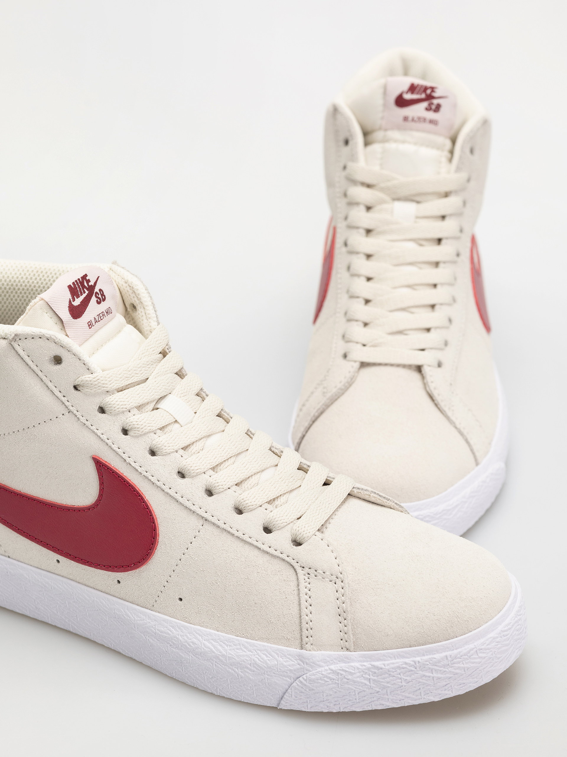 Boty Nike SB Zoom Blazer Mid (pale ivory/noble red silt red white)