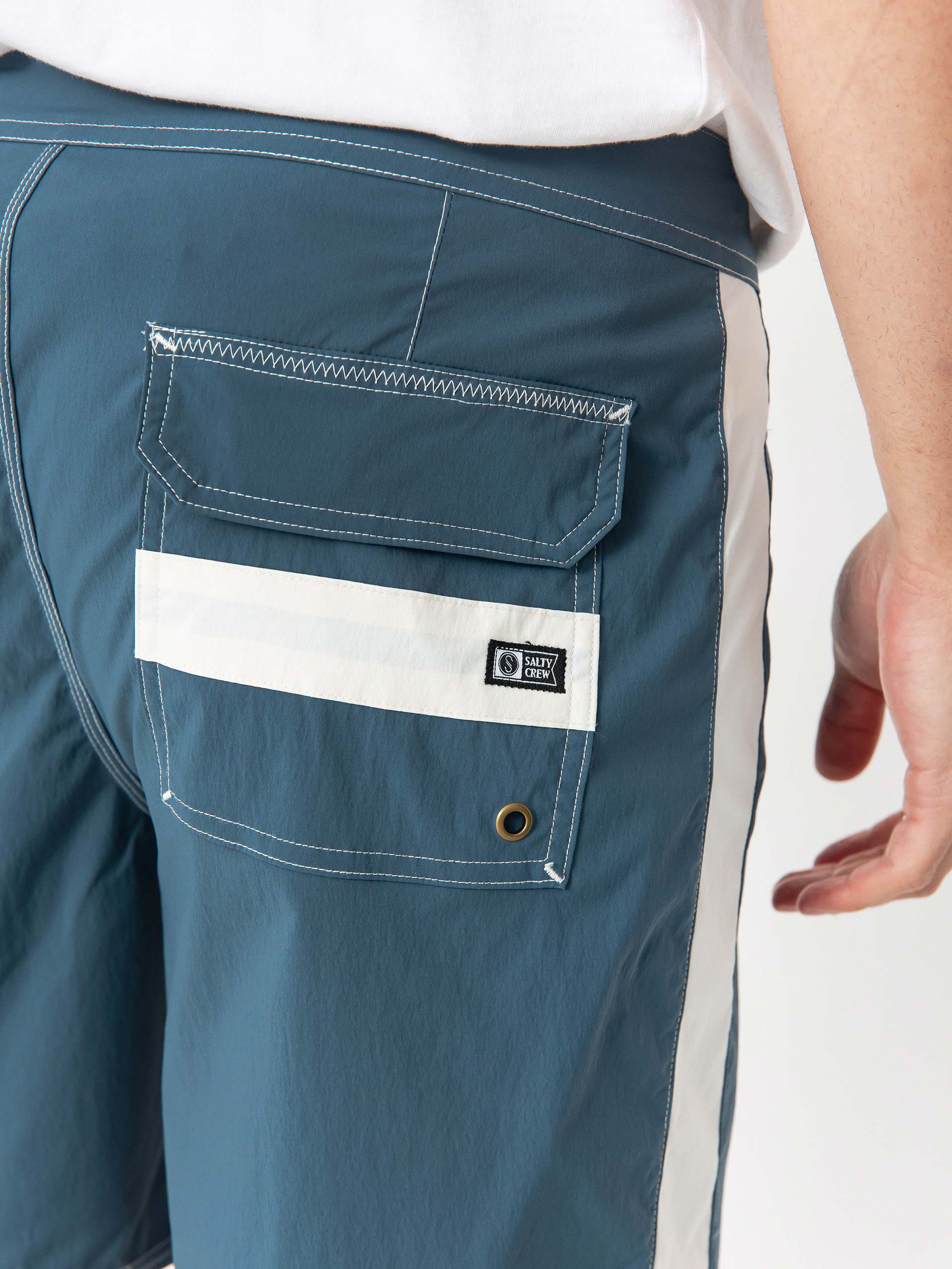 Plážové kraťasy Salty Crew Channel (deep sea)