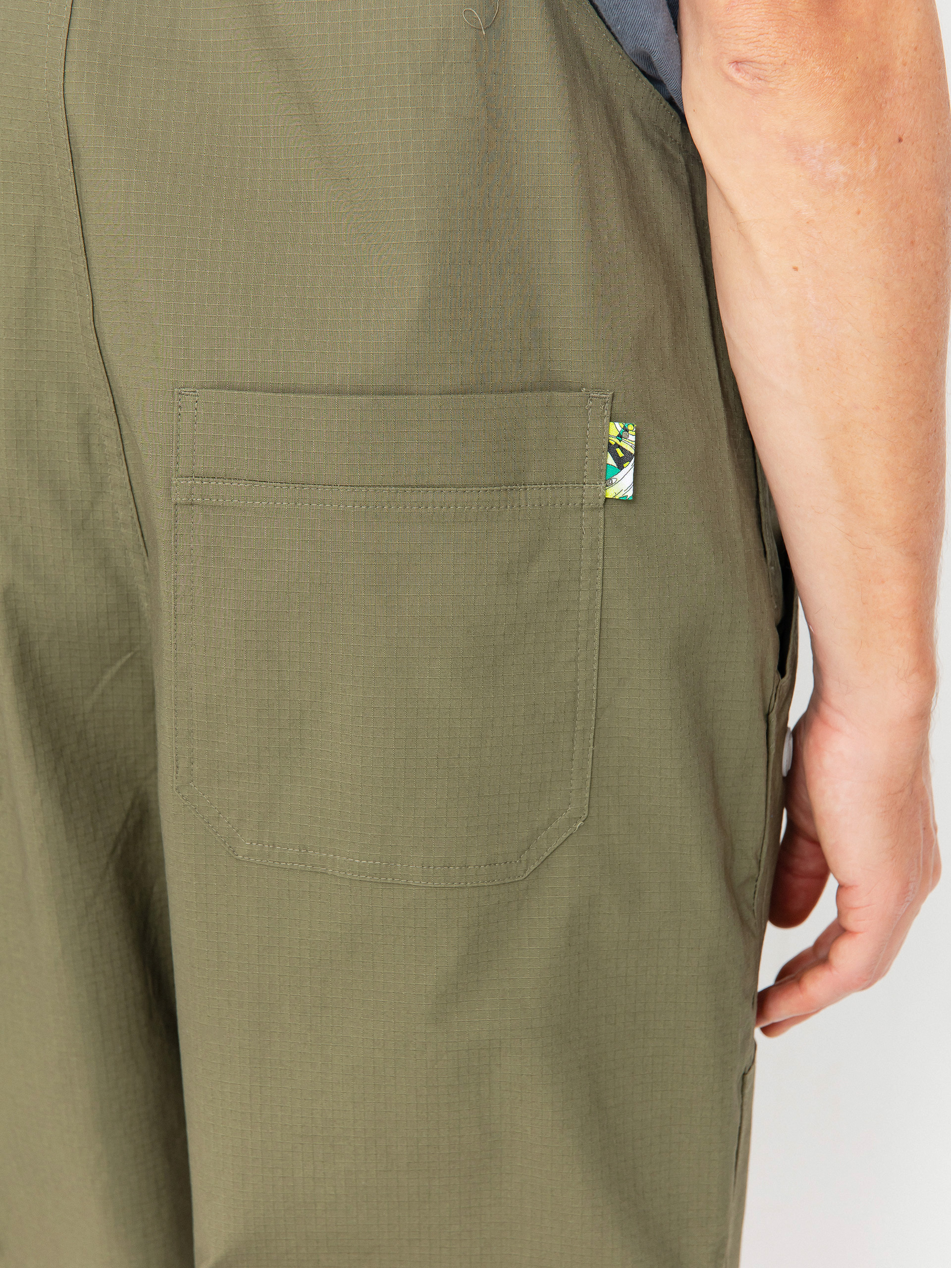 Kalhoty Nike SB Federation Agnostic Overalls (medium olive/white)