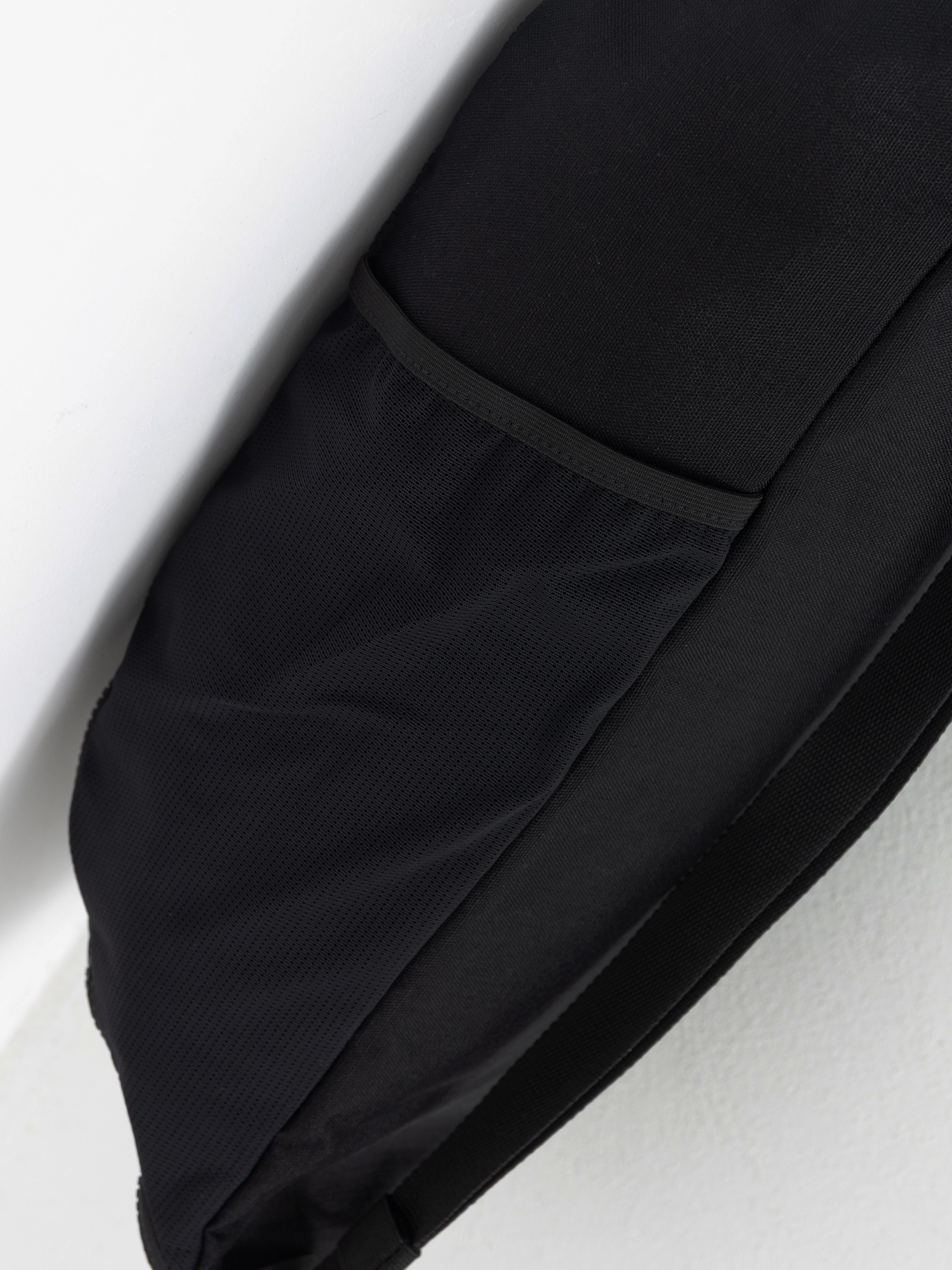 Ledvinka Vans Detached Sling Bag (black)