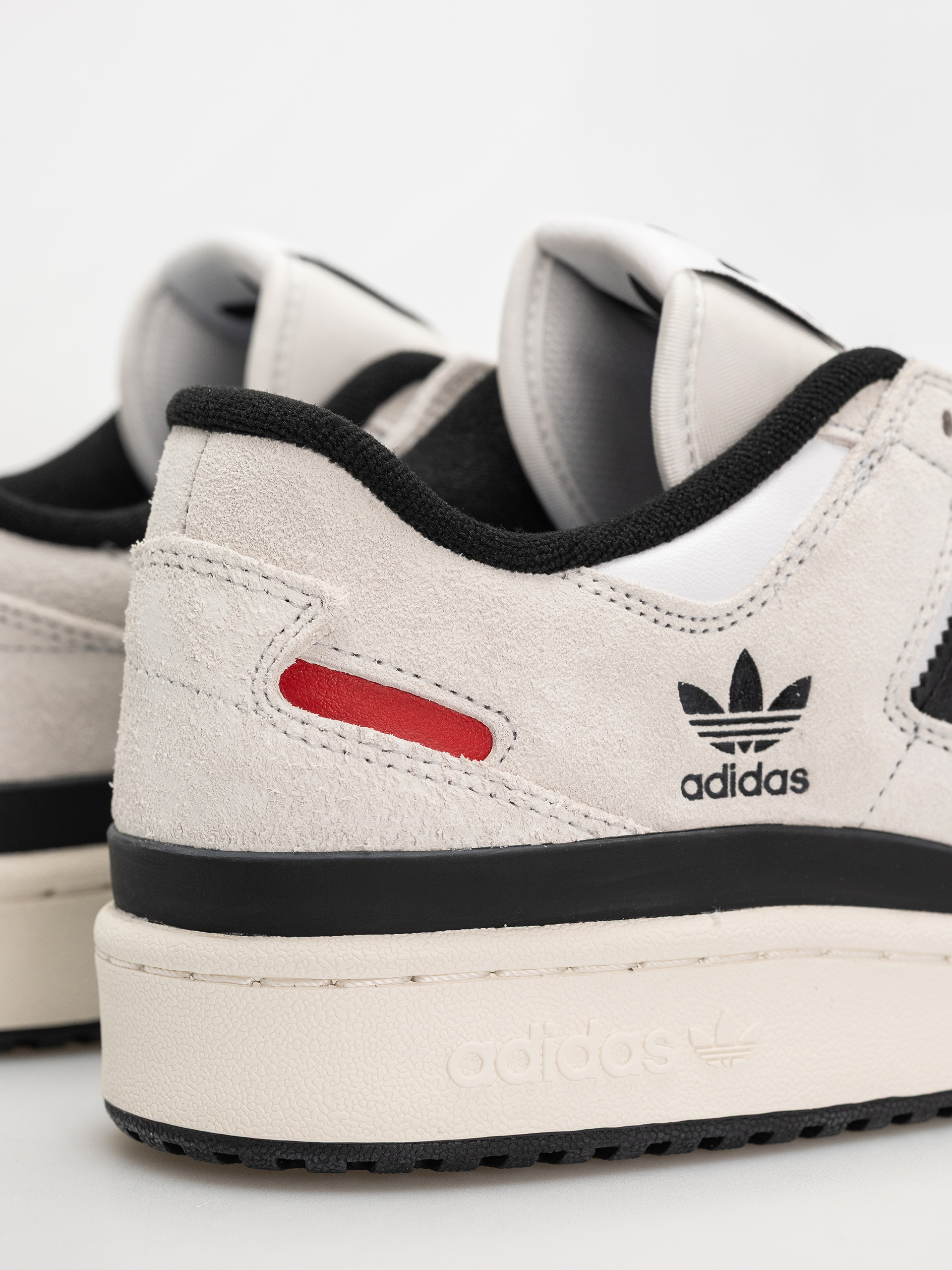 Boty adidas Forum 84 Low Adv (crywht/cblack/betsca)