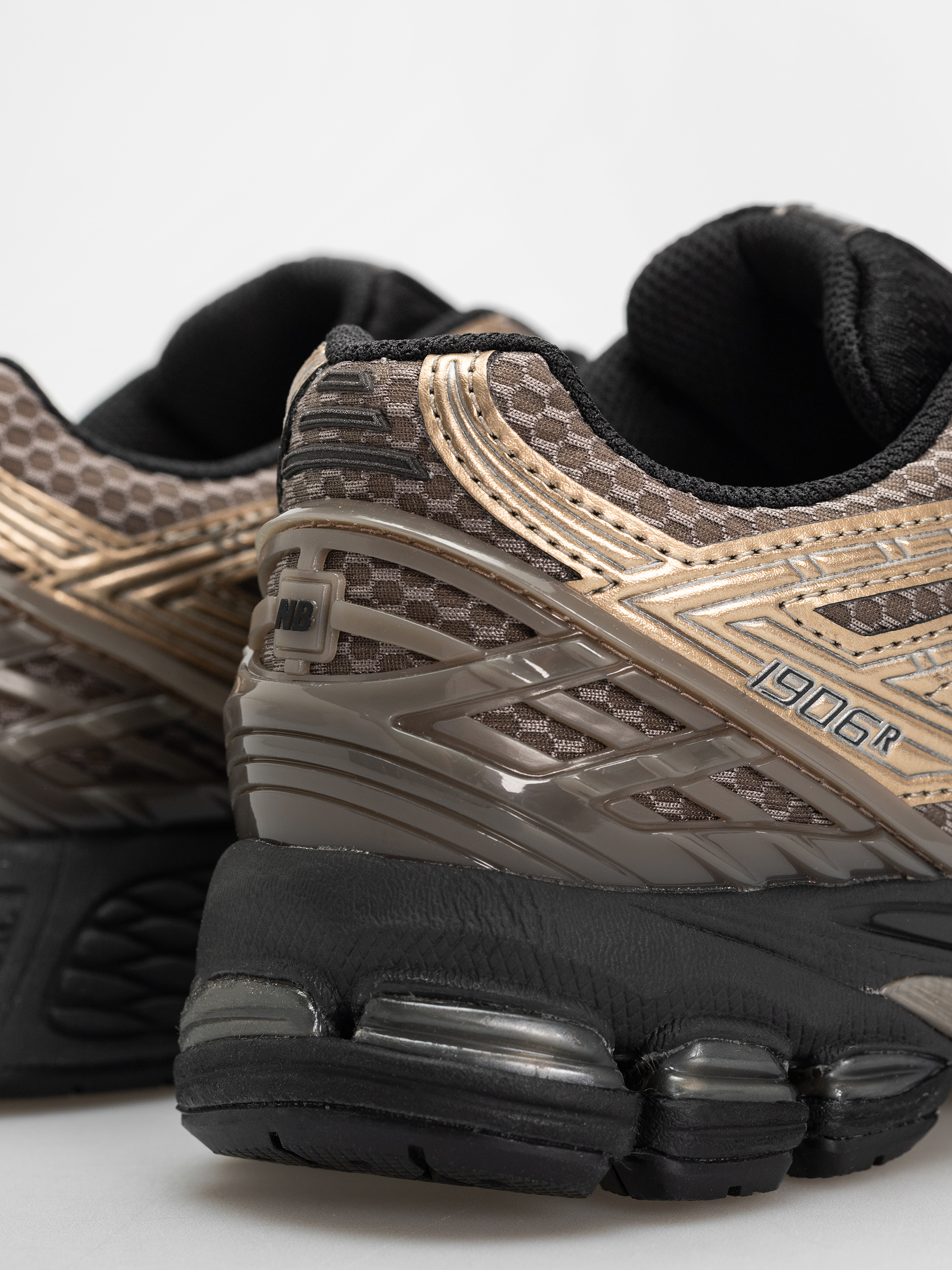 Boty New Balance 1906 (mushroom)