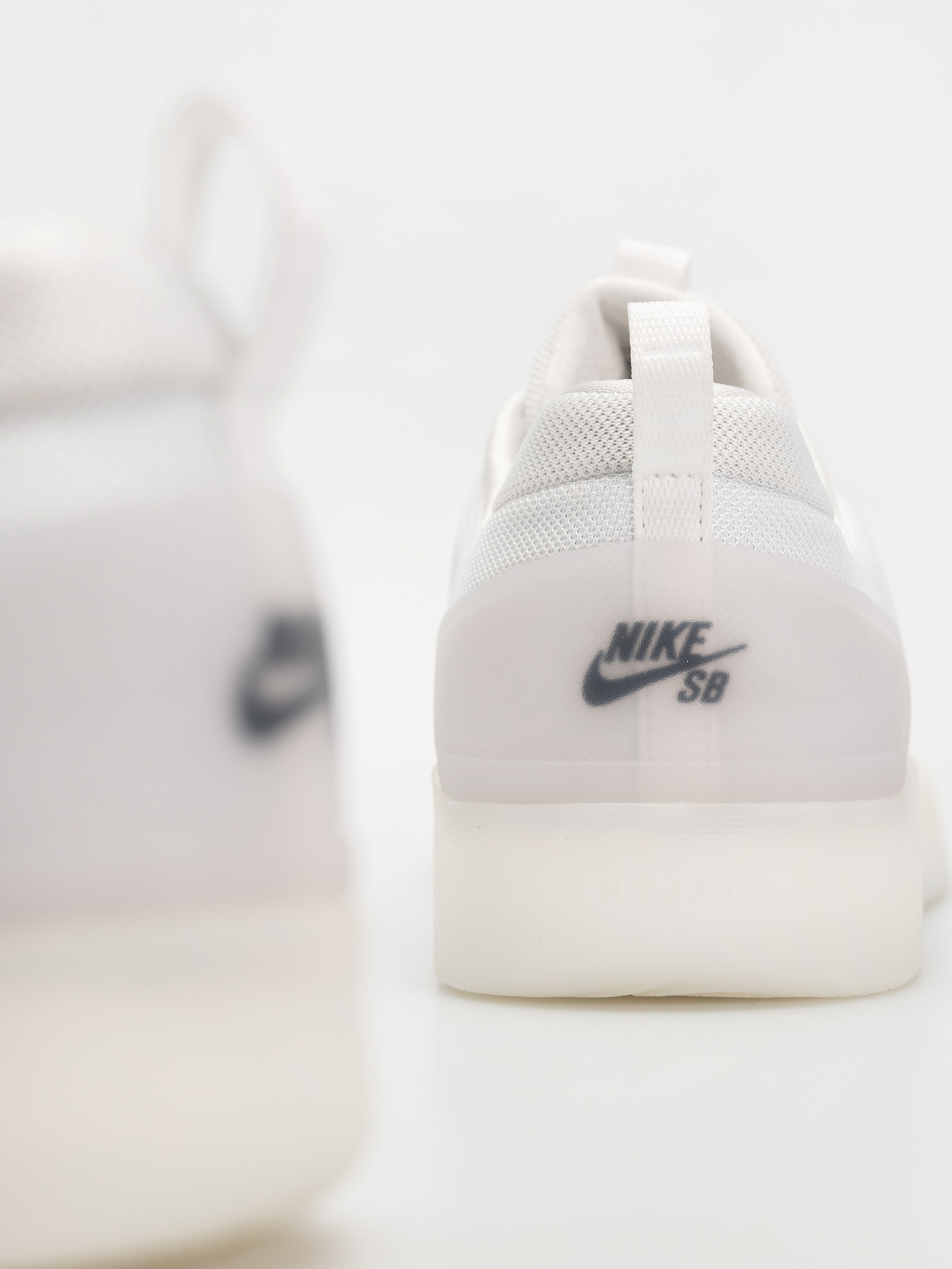 Boty Nike SB Zoom Nyjah 4 (white/black white black)