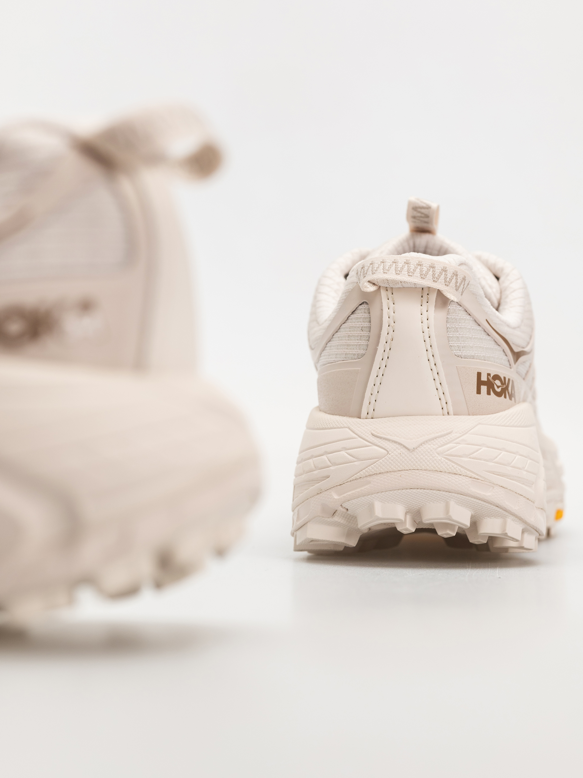 Boty Hoka Mafate Three 2 Grid (rose cream stucco)