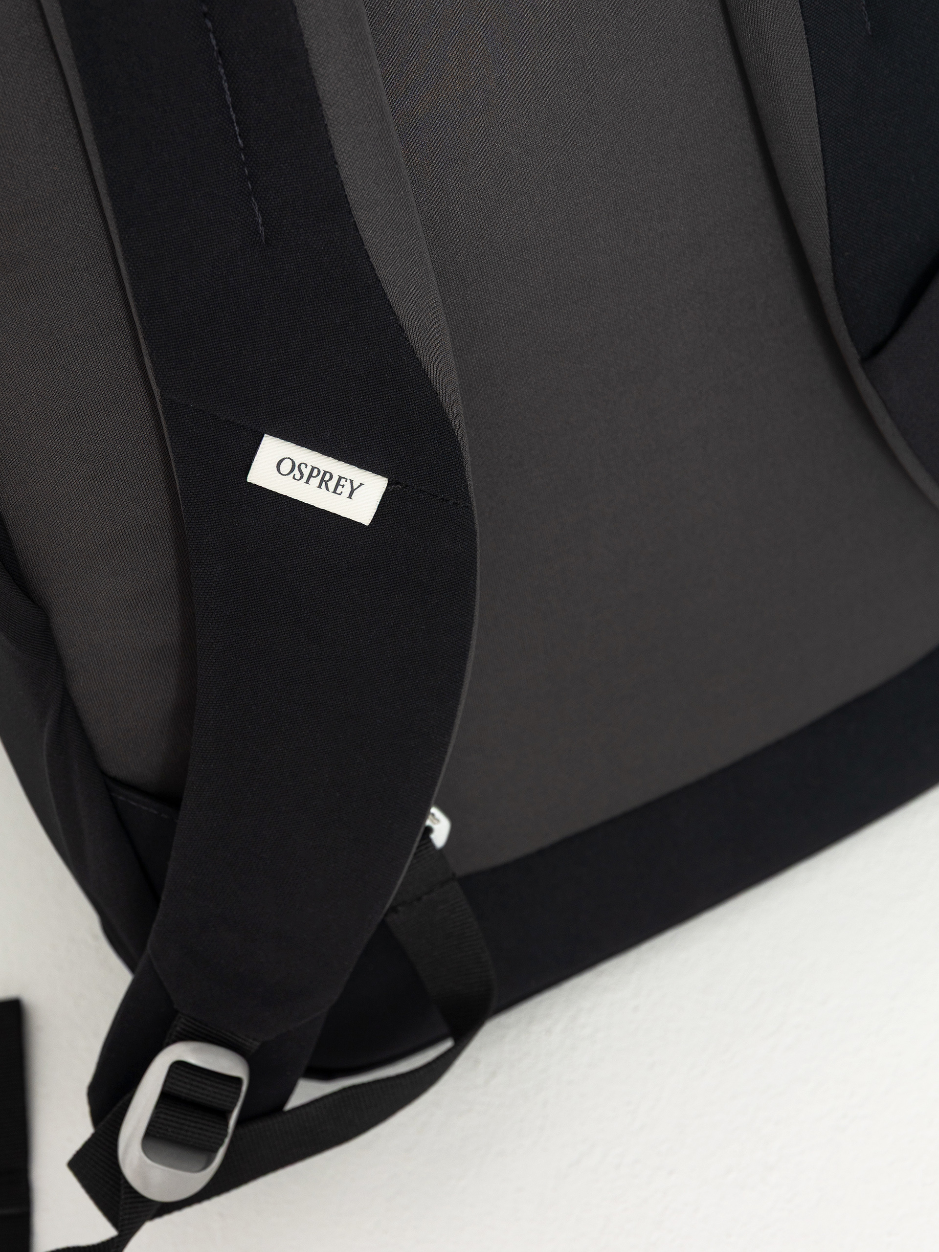 Batoh Osprey Arcane Large Day (black)