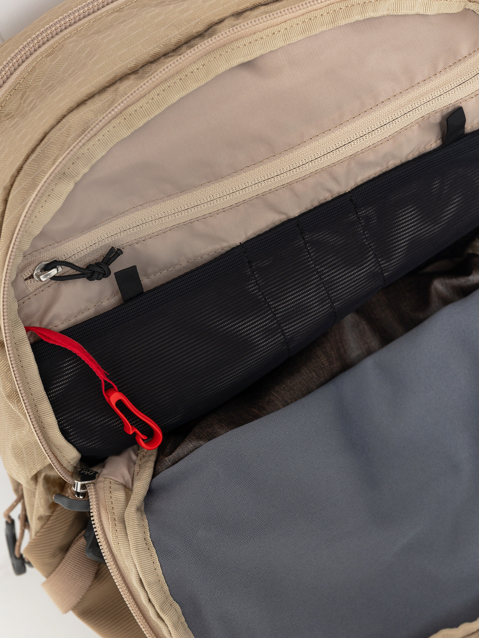 Batoh Osprey Quasar (alpaca tan/latte brown heather)