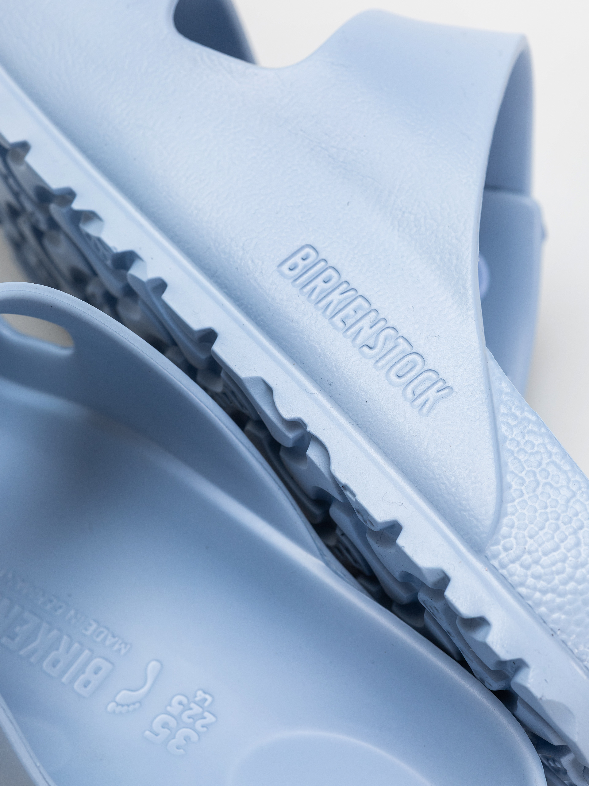 Plážovky Birkenstock Arizona Stealth Buckle EVA Narrow Wmn (dusty blue)