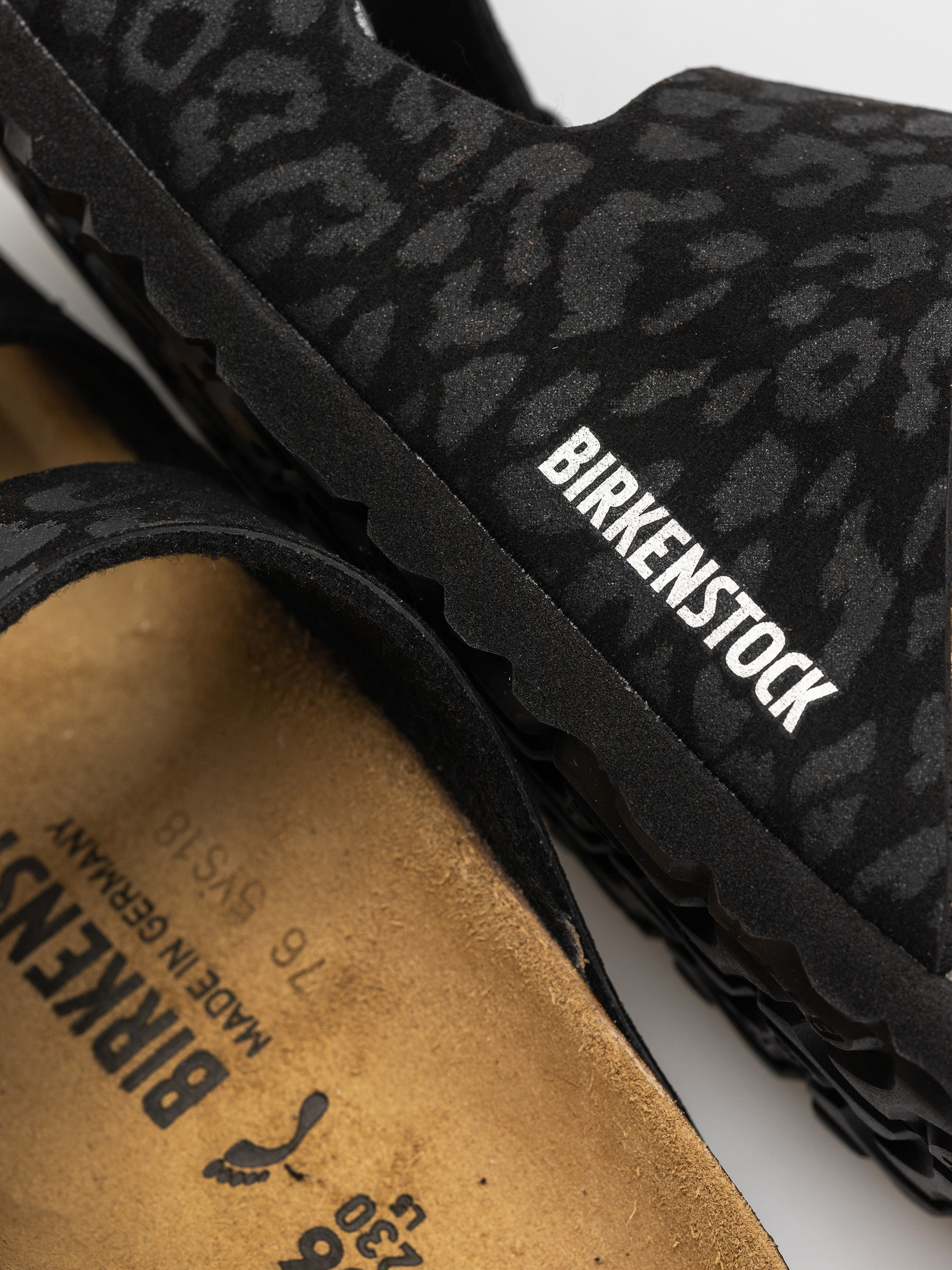 Plážovky Birkenstock Arizona Synthetics Narrow Wmn (leo black)