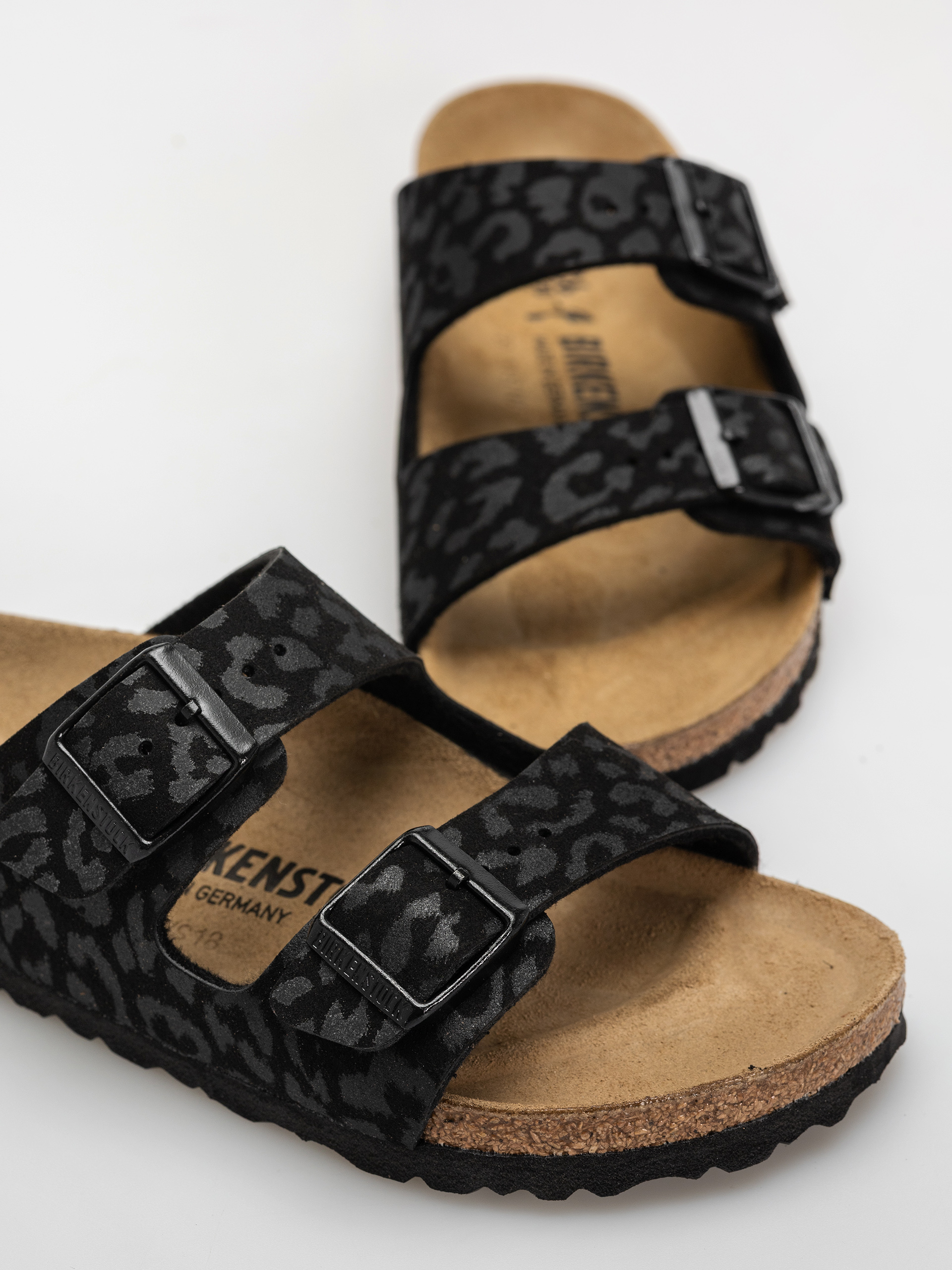 Plážovky Birkenstock Arizona Synthetics Narrow Wmn (leo black)