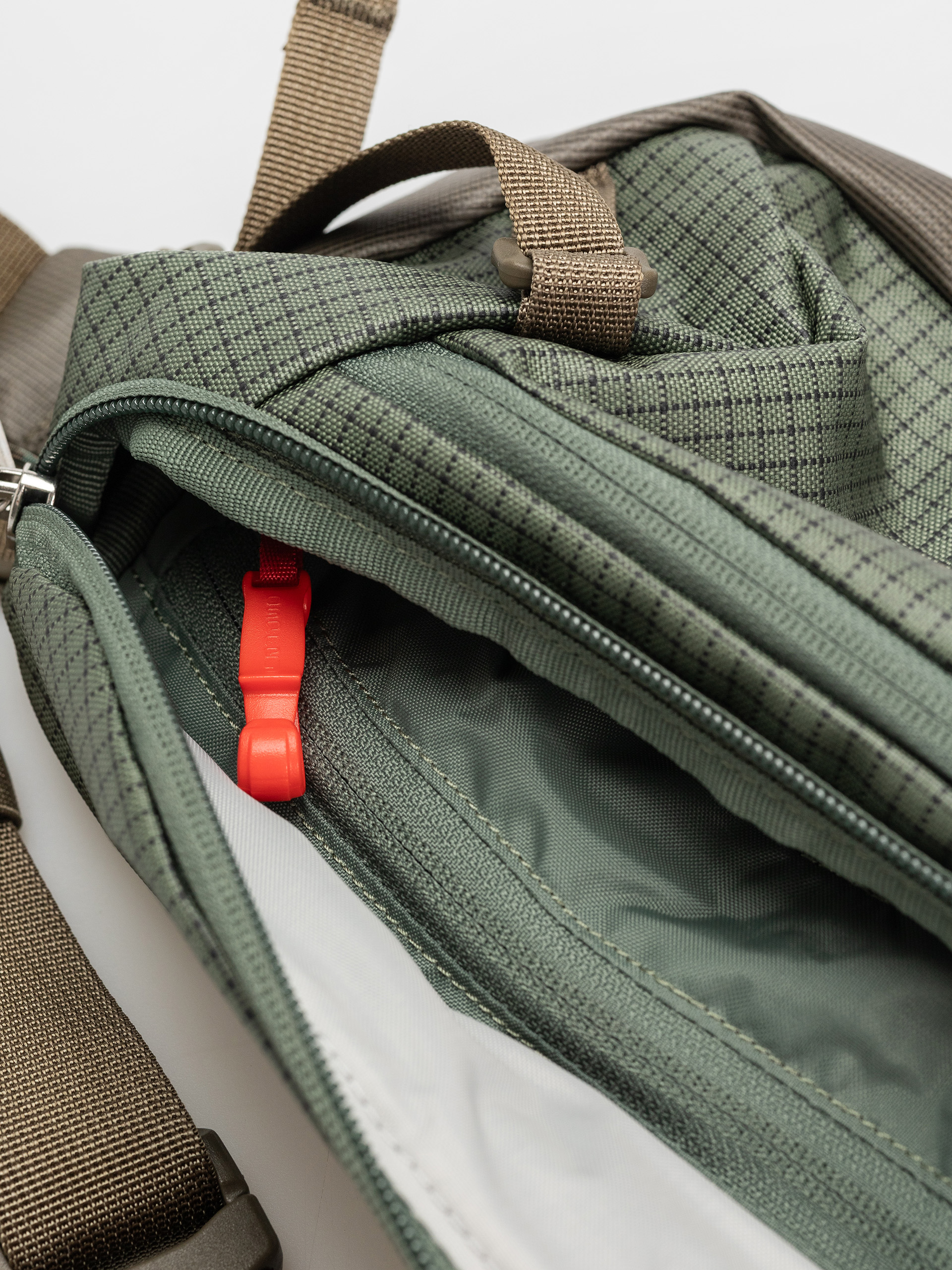 Ledvinka Osprey Transporter Waist (pine leaf/earl grey)