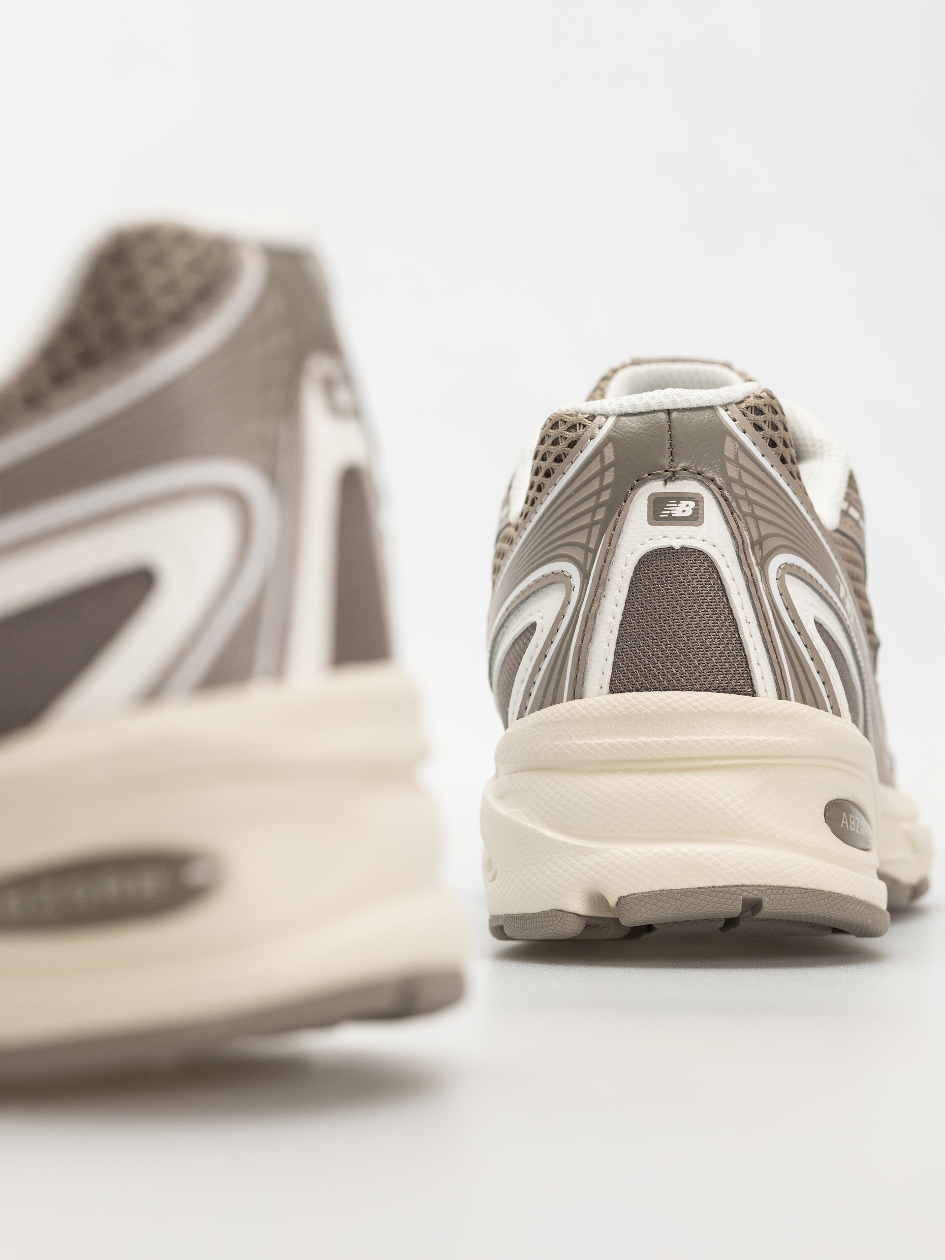 Boty New Balance 740 (dark olivine)