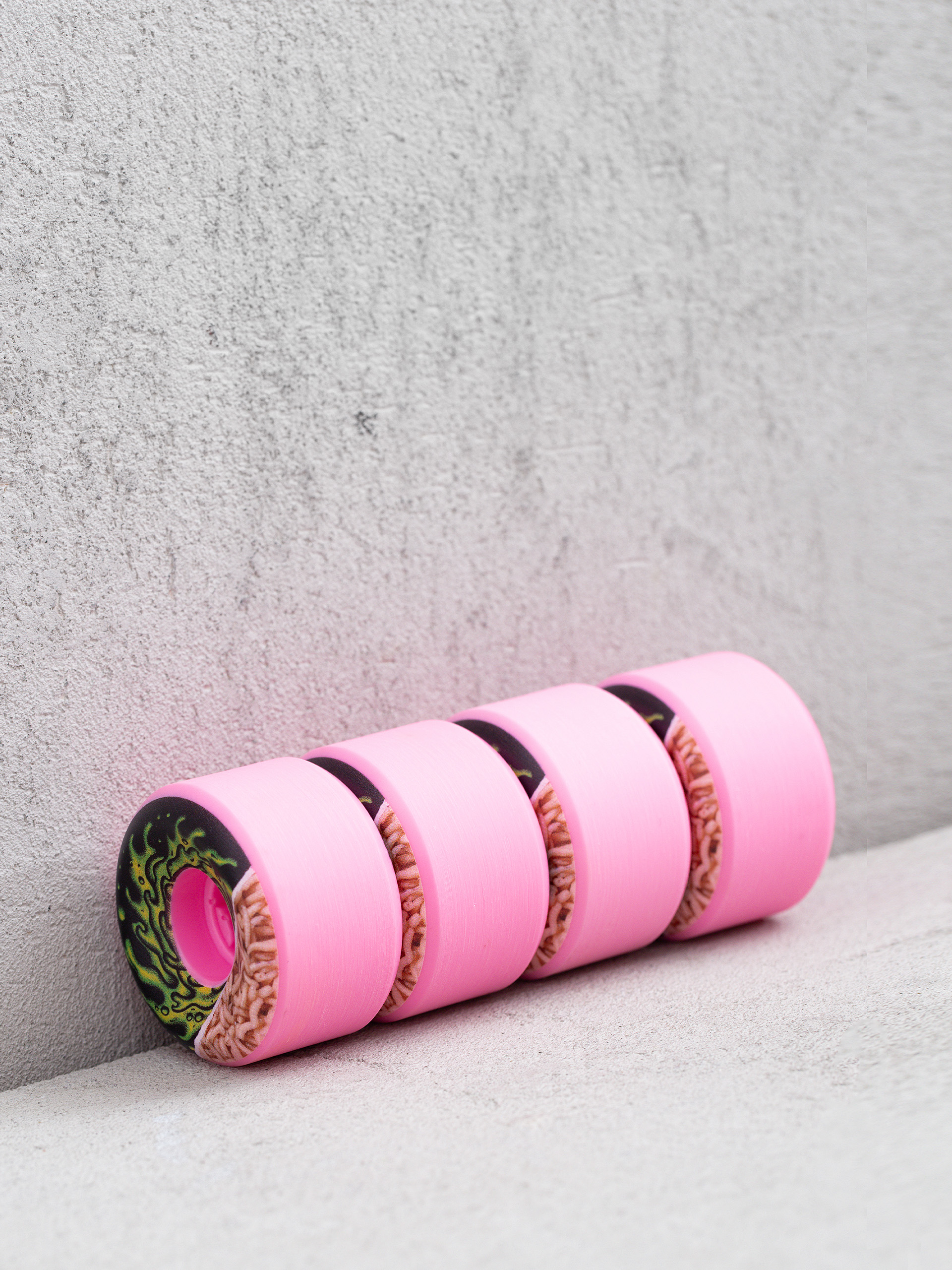 Kolečka Slime Balls Tear Away Maggots 97A (neon pink)