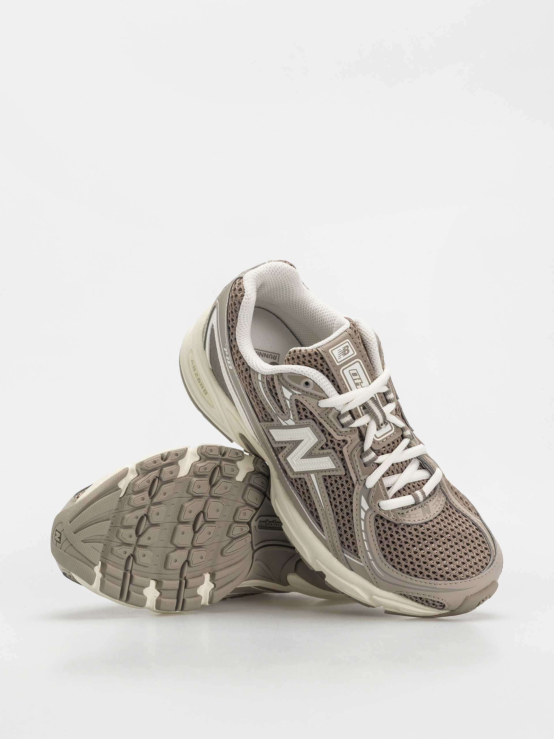Boty New Balance 740 JR (arid stone)