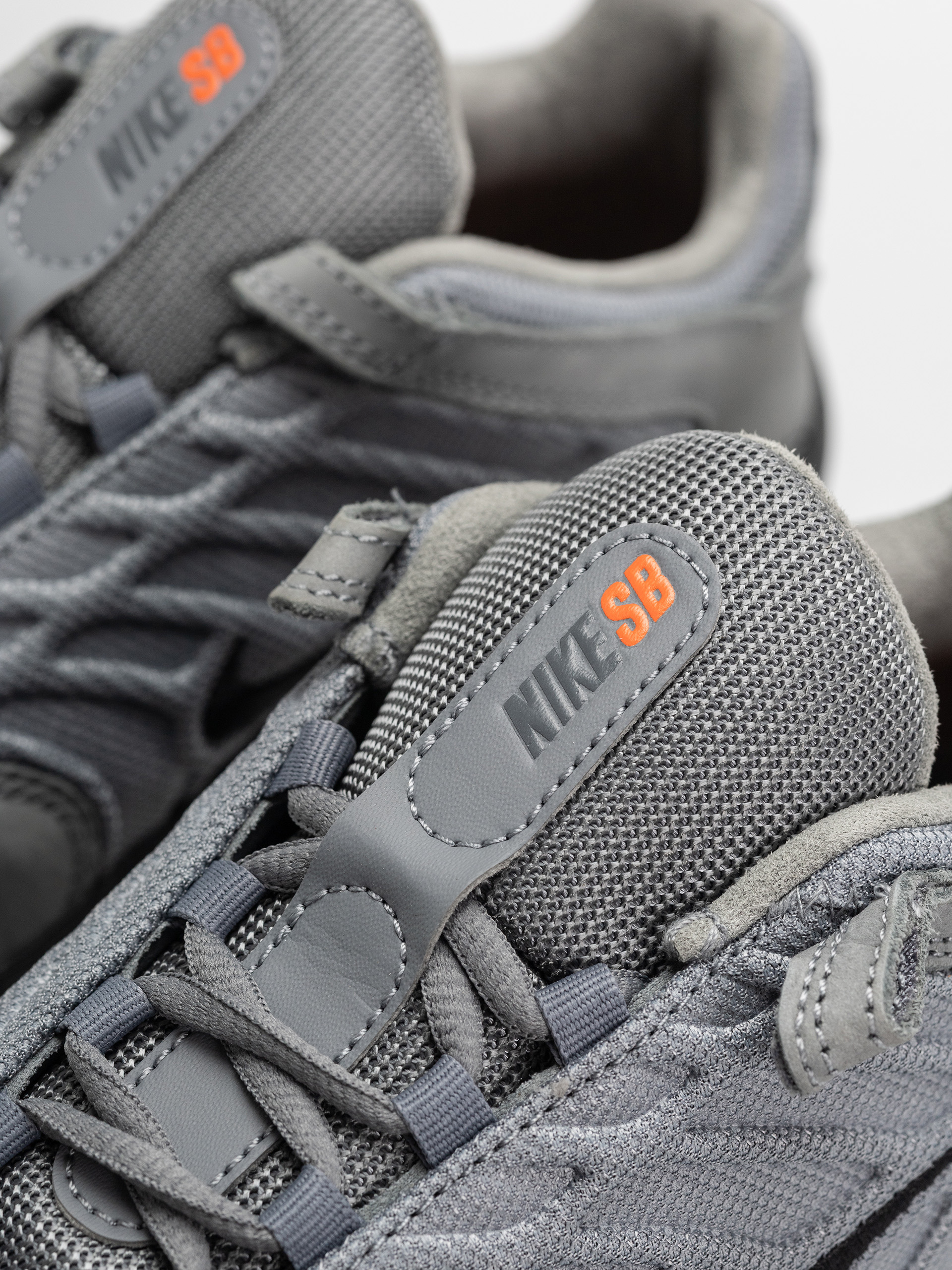 Boty Nike SB Vertebrae (cool grey/black cool grey dark grey)