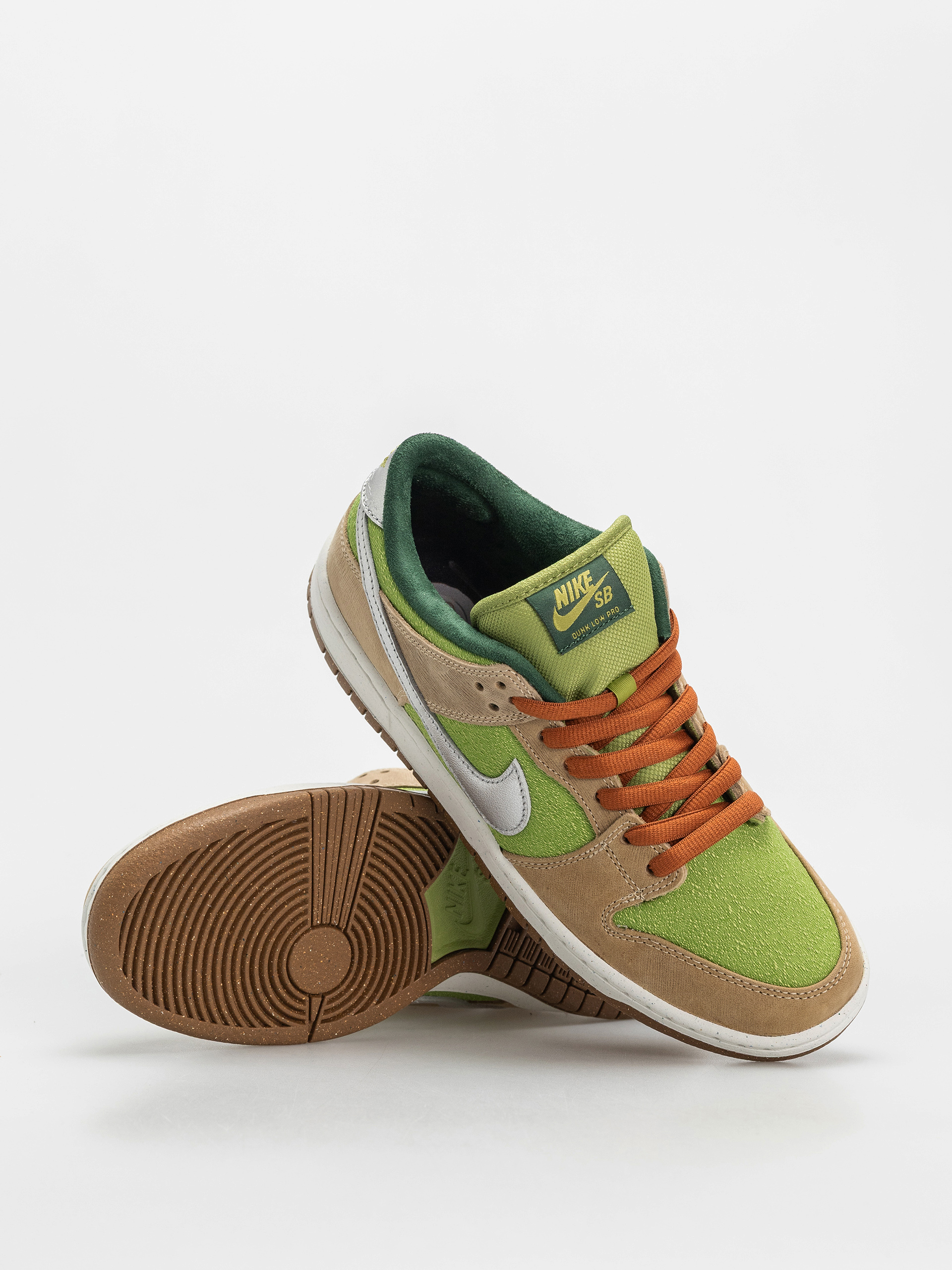 Boty Nike SB Dunk Low Pro Wc (sesame/metallic silver pear fir)