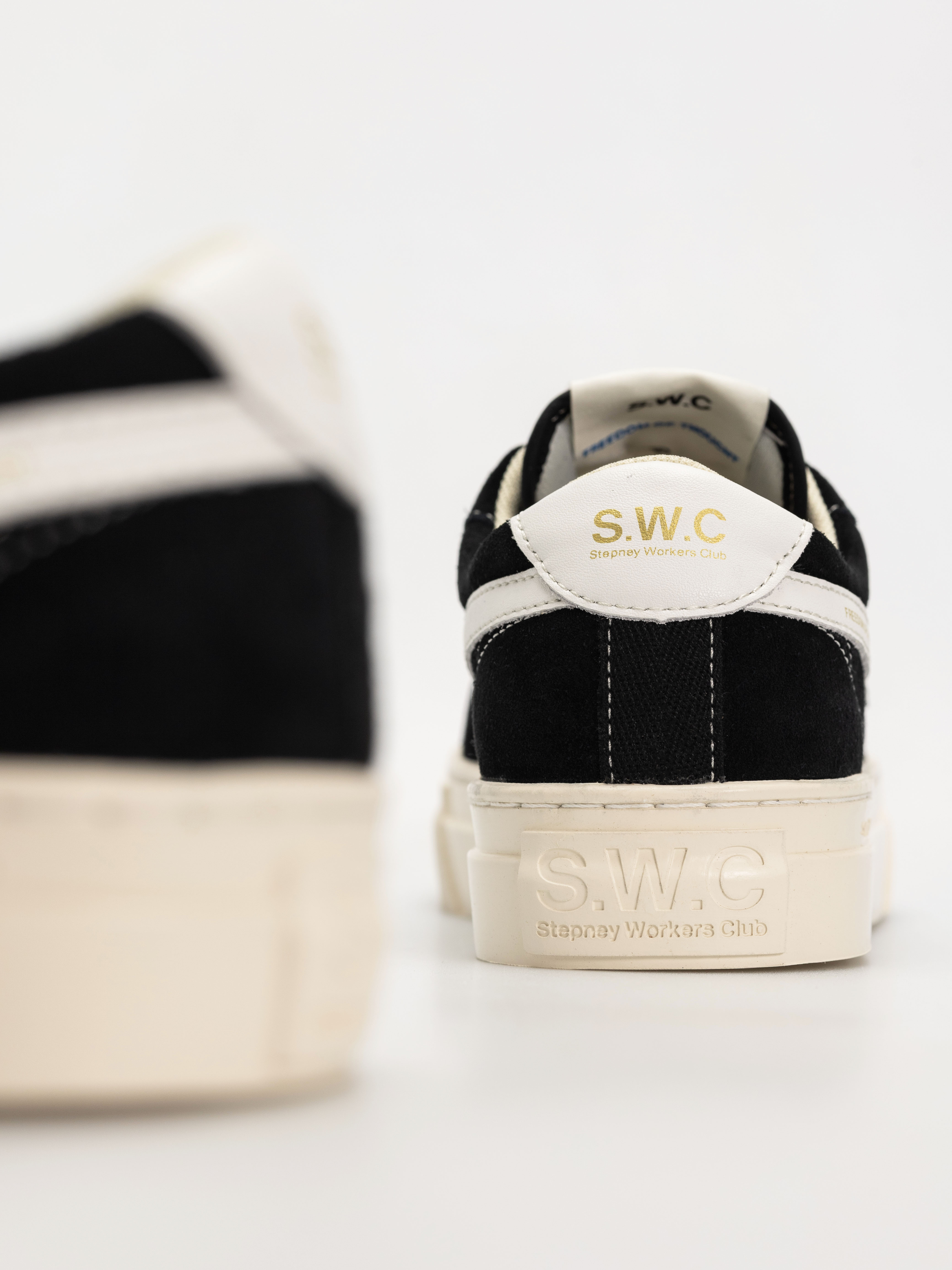 Boty Stepney Workers Club Dellow S-Strike (suede black/white)