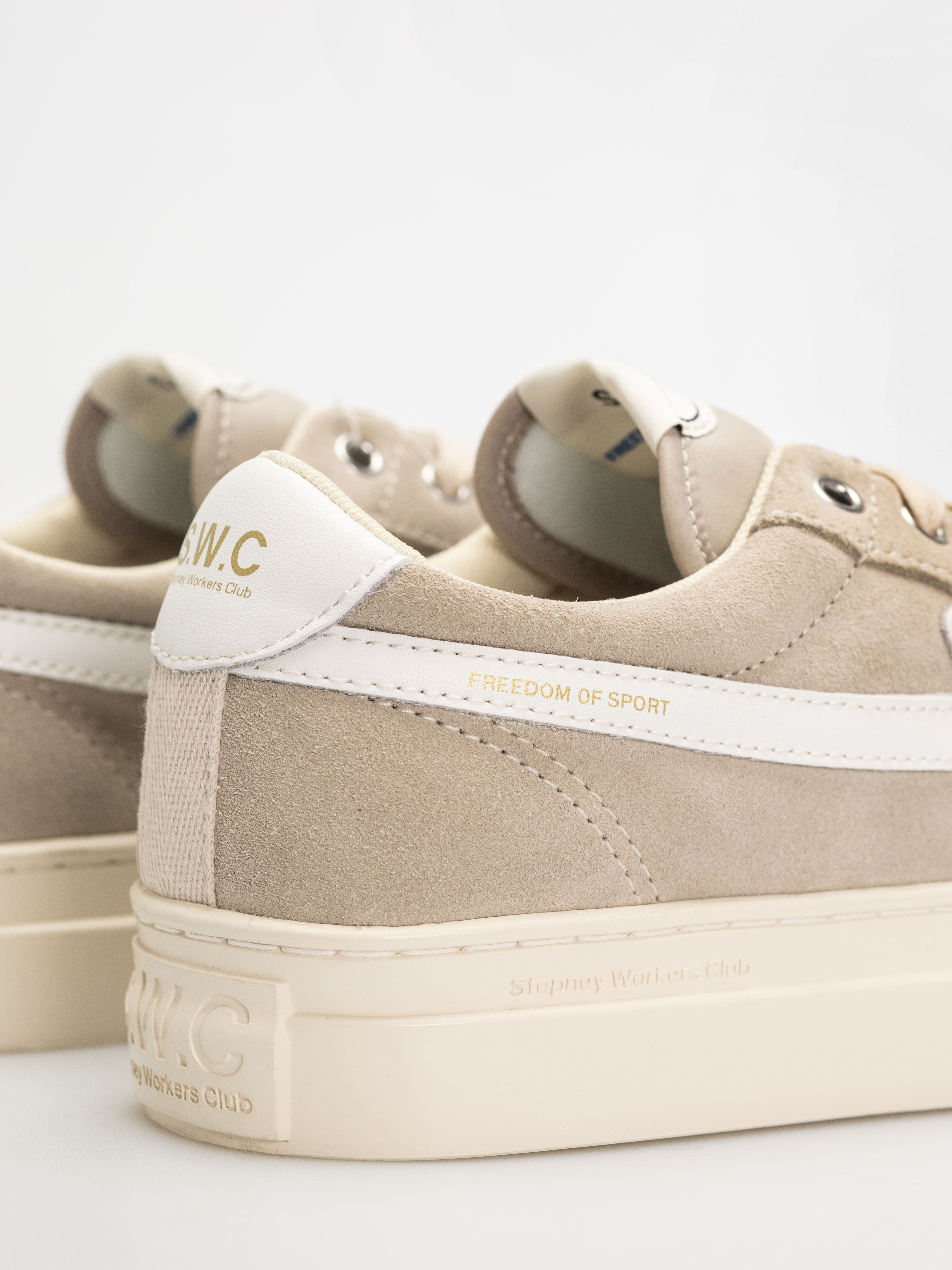 Boty Stepney Workers Club Dellow S-Strike (suede lt grey/white)