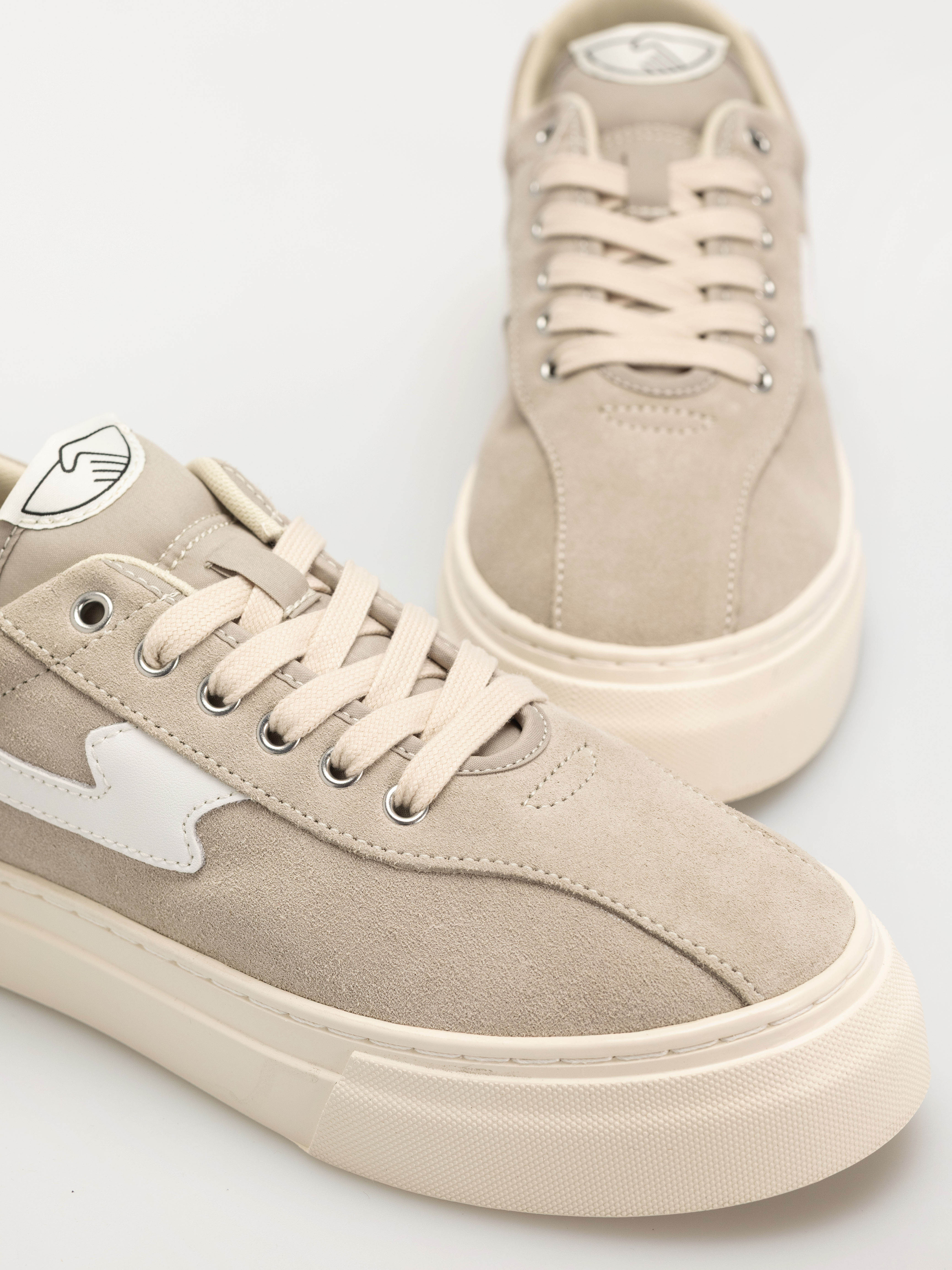 Boty Stepney Workers Club Dellow S-Strike (suede lt grey/white)