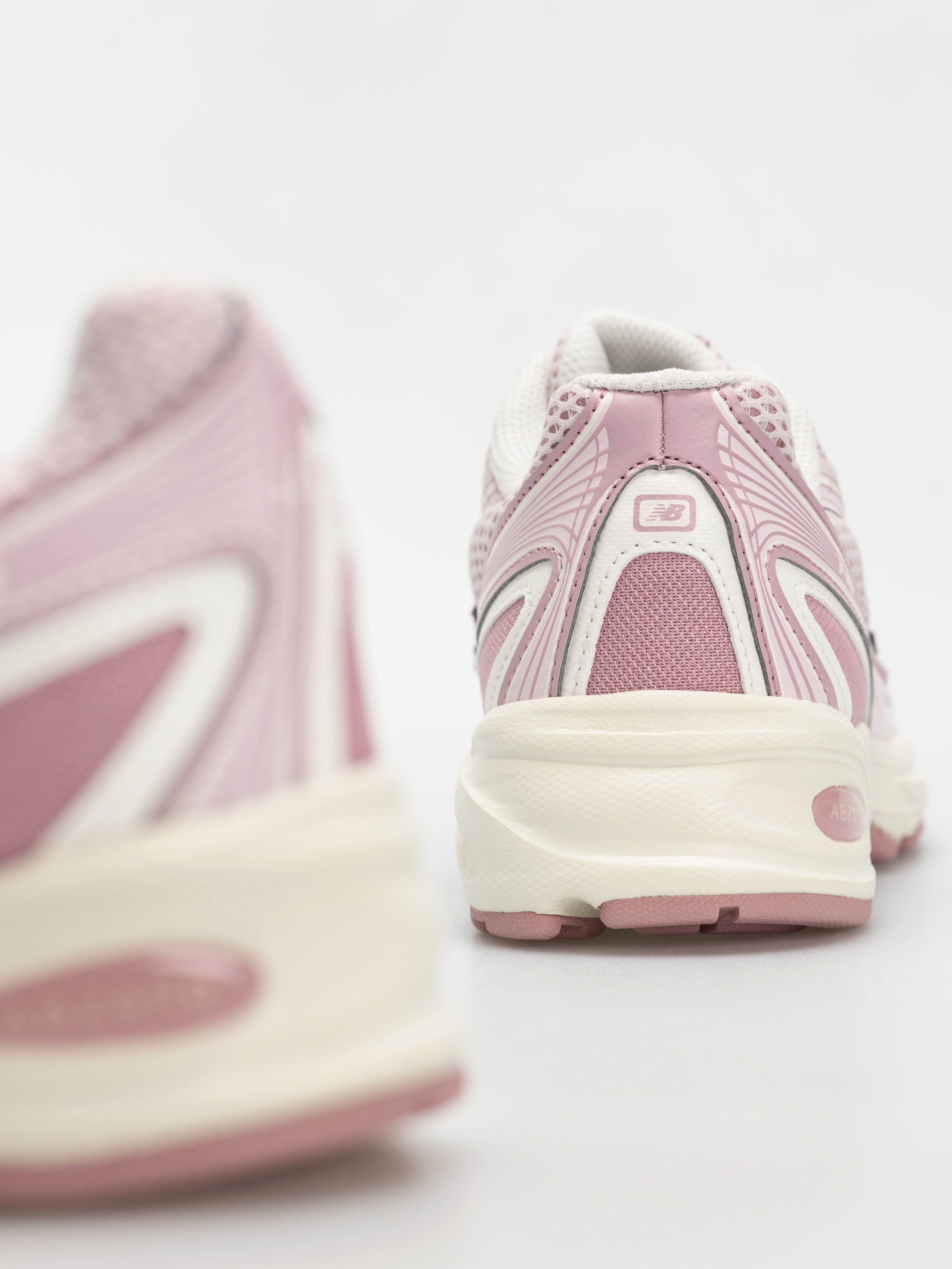 Boty New Balance 740 (pink granite)