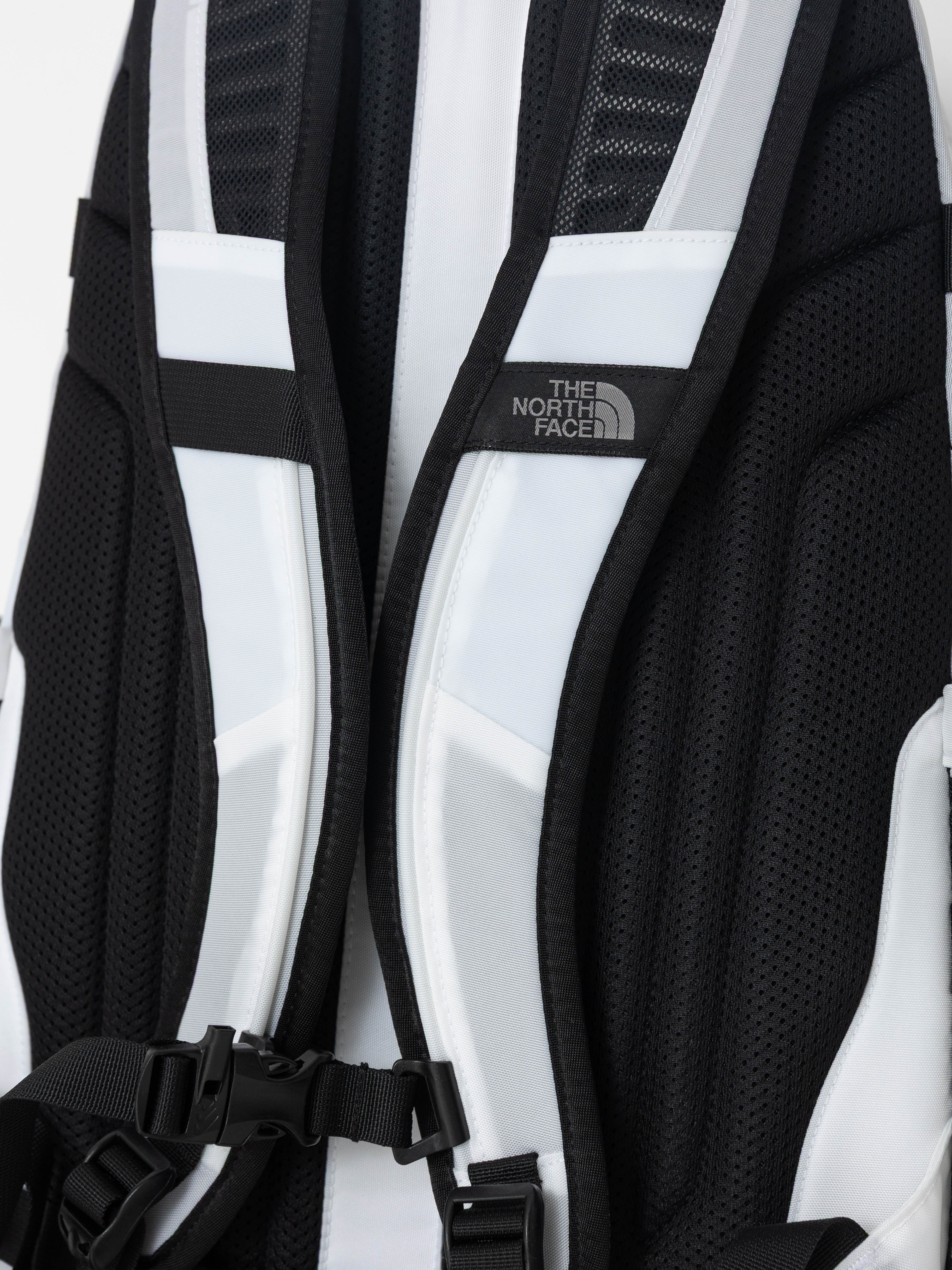 Batoh The North Face Hot Shot Base Camp (tnf white)