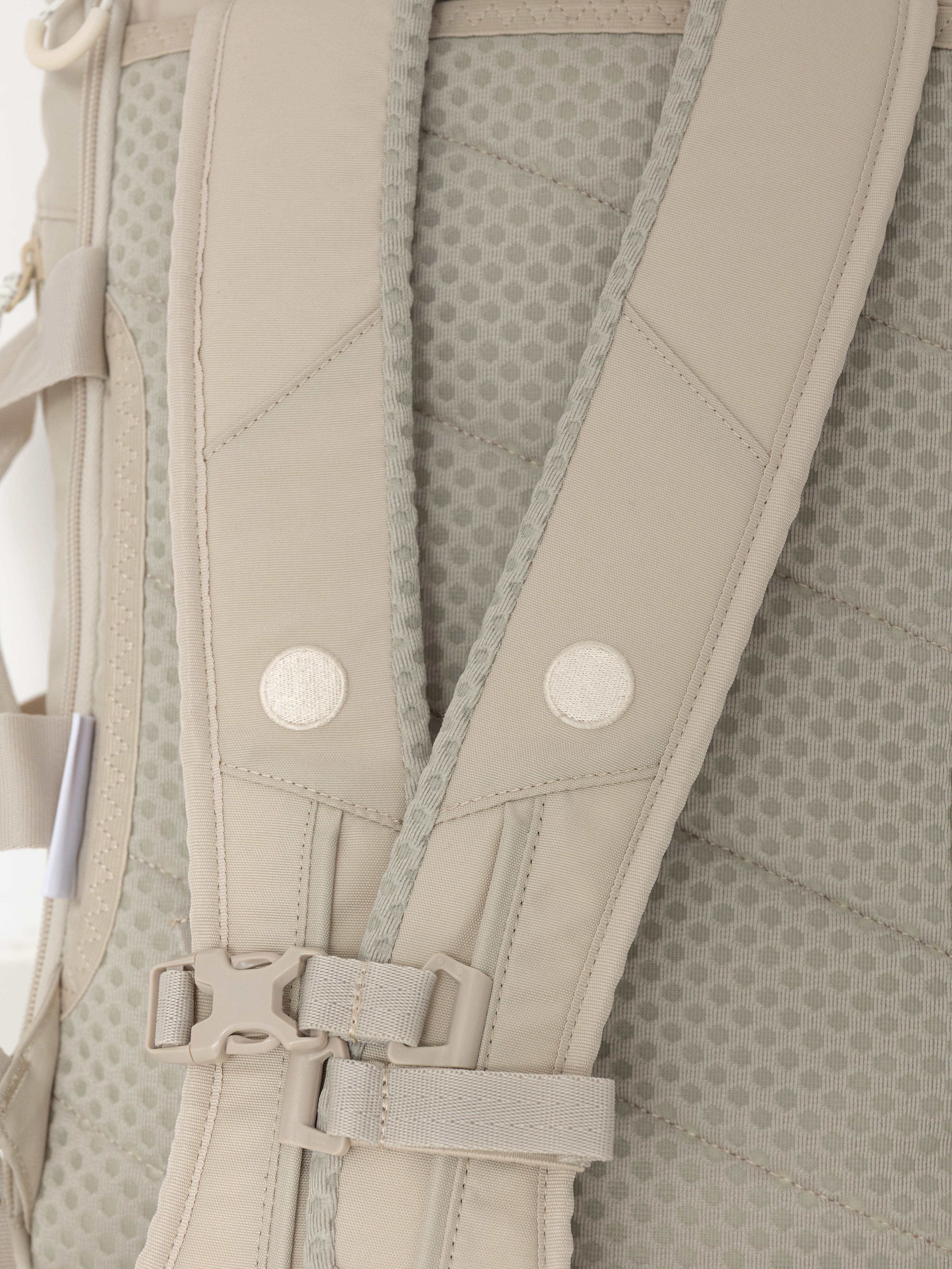 Batoh PinqPonq Blok Medium (cliff beige)