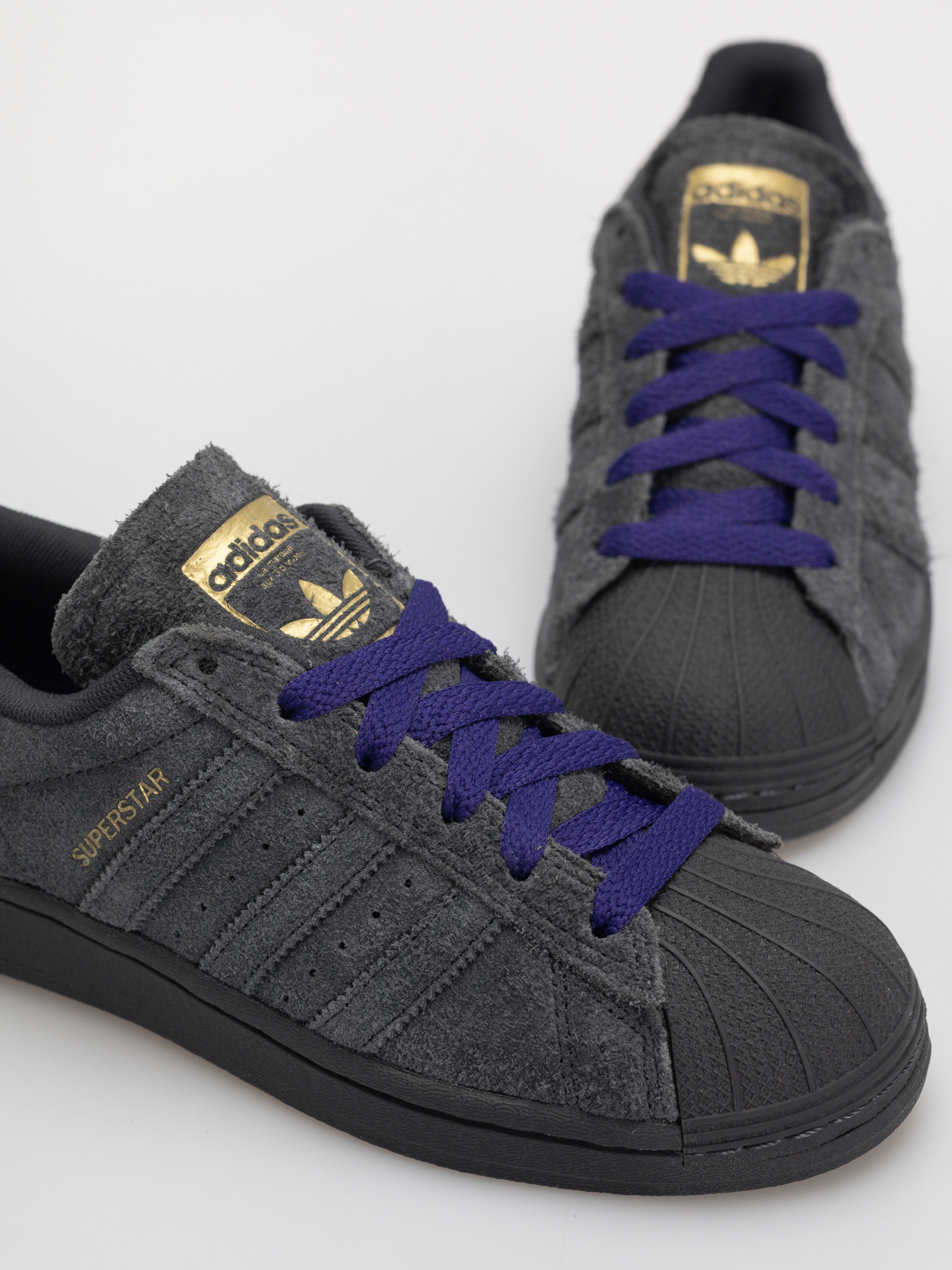 Boty adidas Superstar Adv (carbon/carbon/cpurpl)