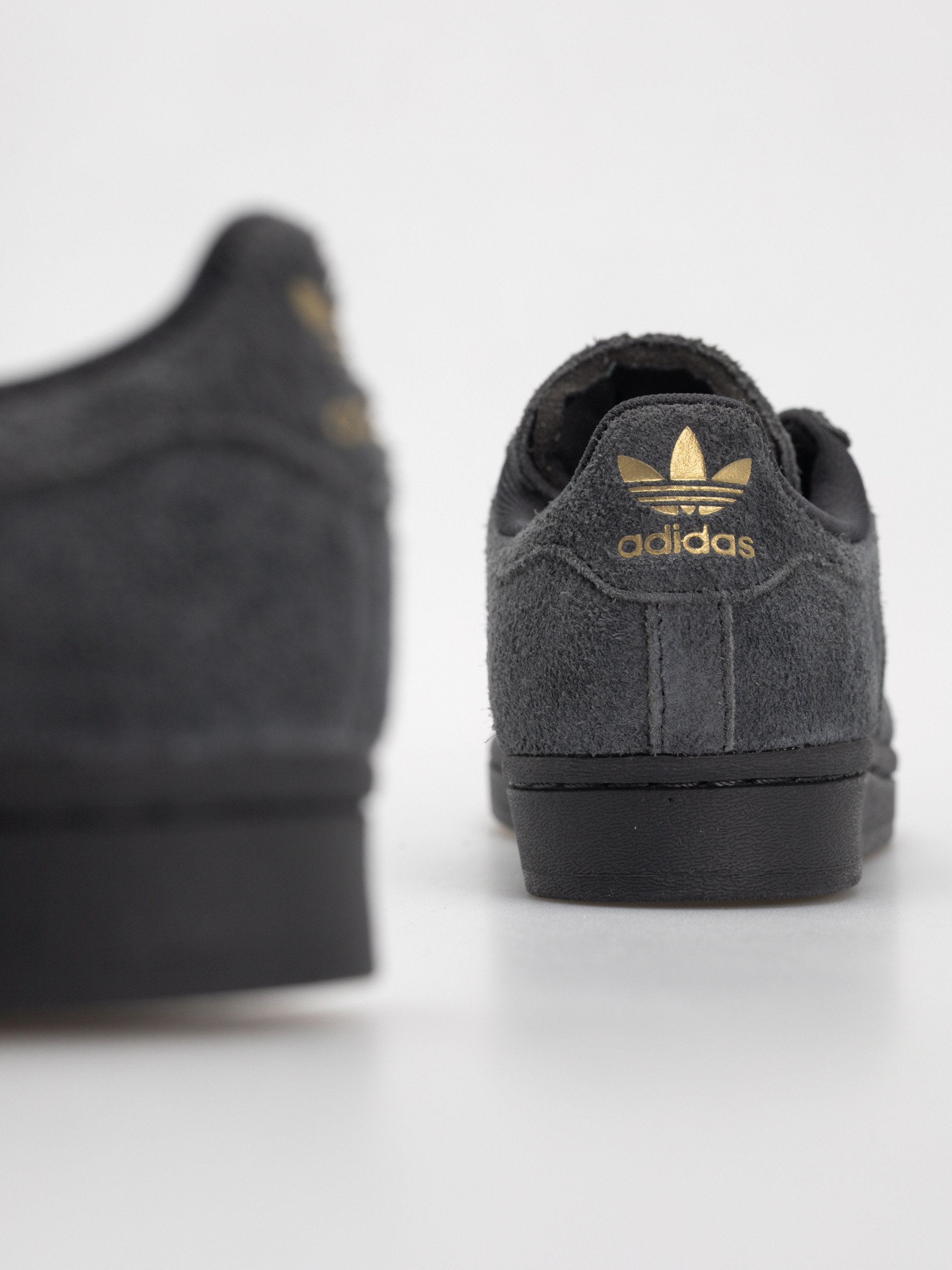 Boty adidas Superstar Adv (carbon/carbon/cpurpl)