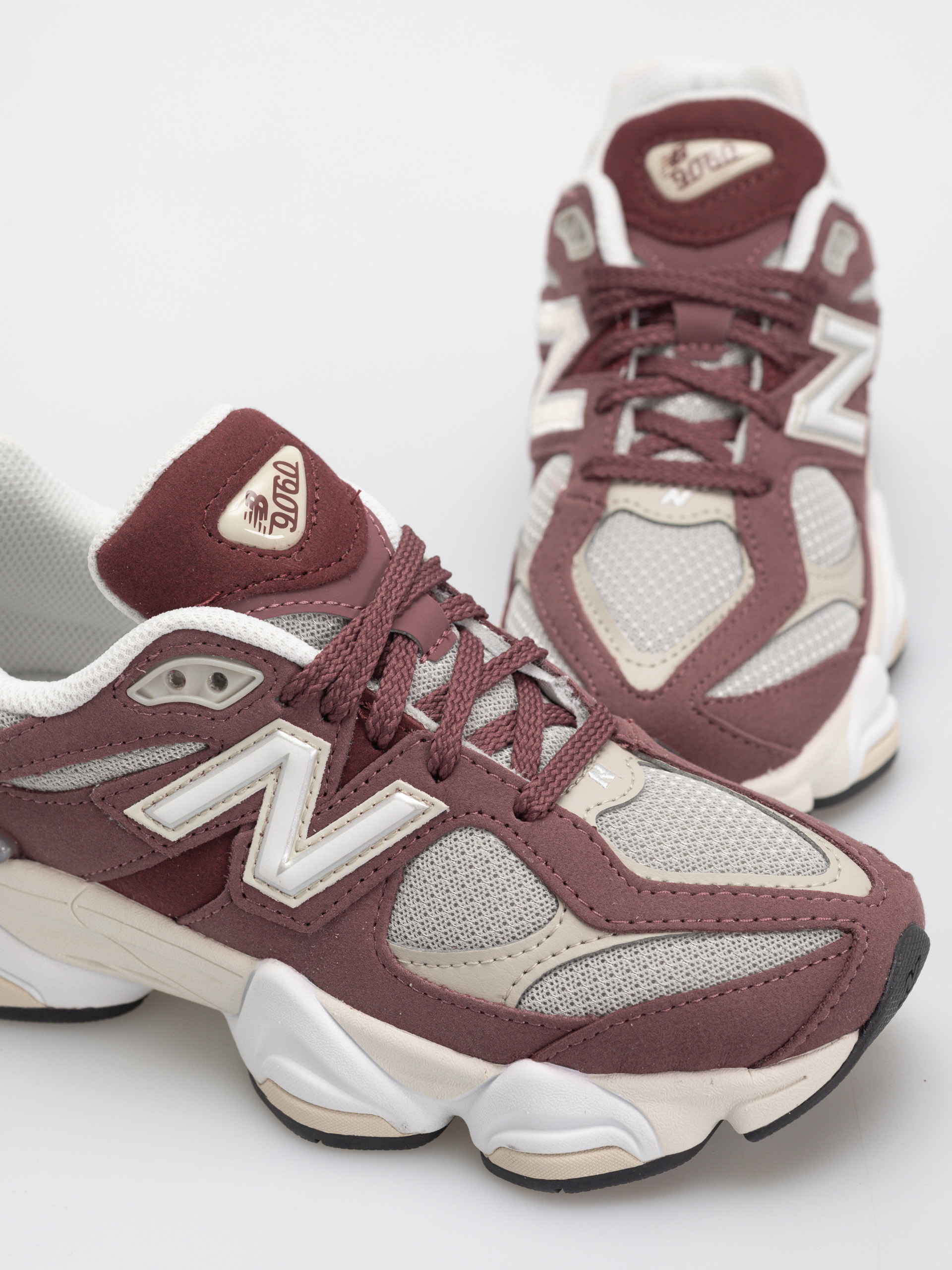 Boty New Balance 9060 JR (washed burgundy)