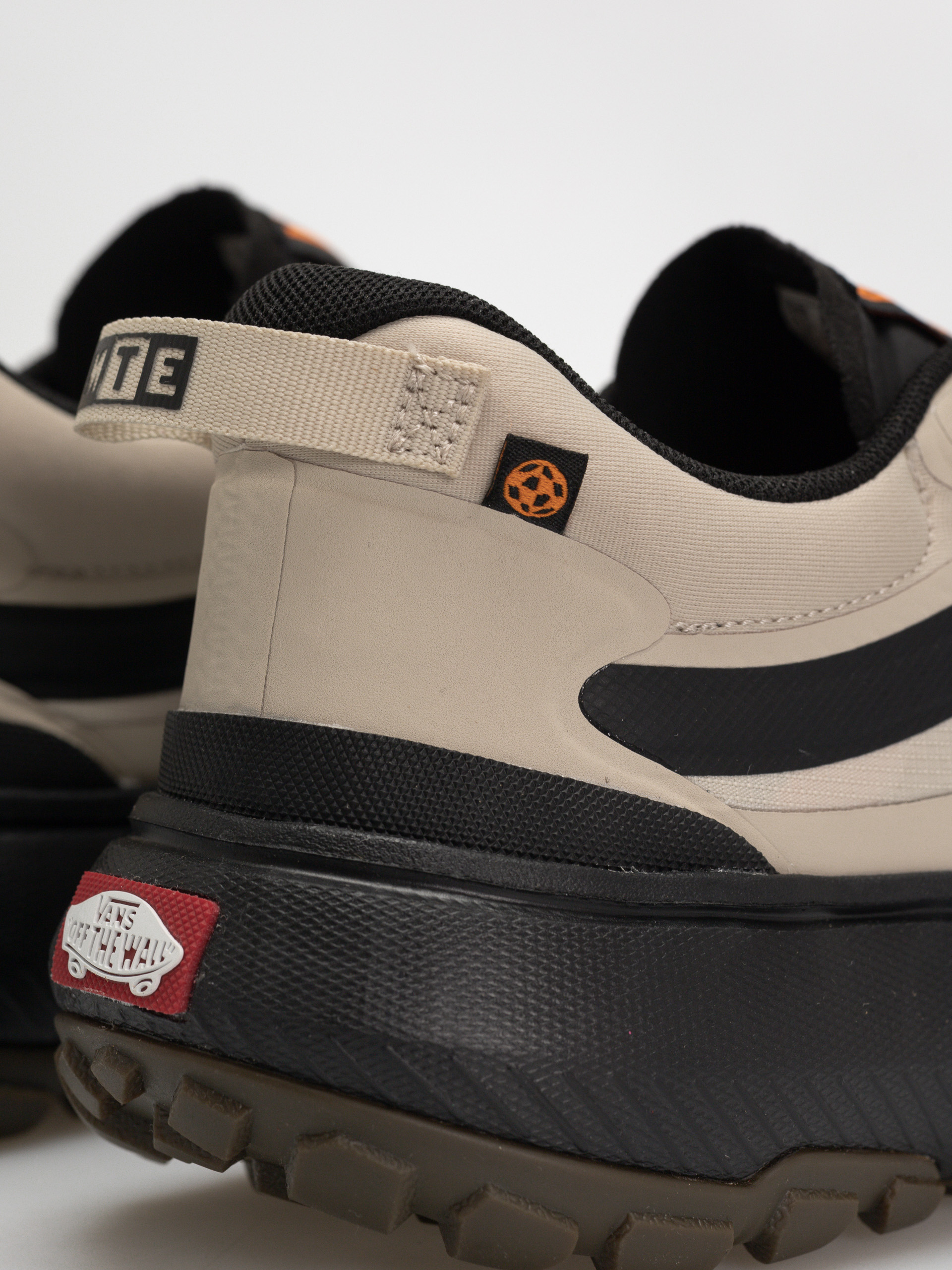 Boty Vans Mte Crosspath (light brown)