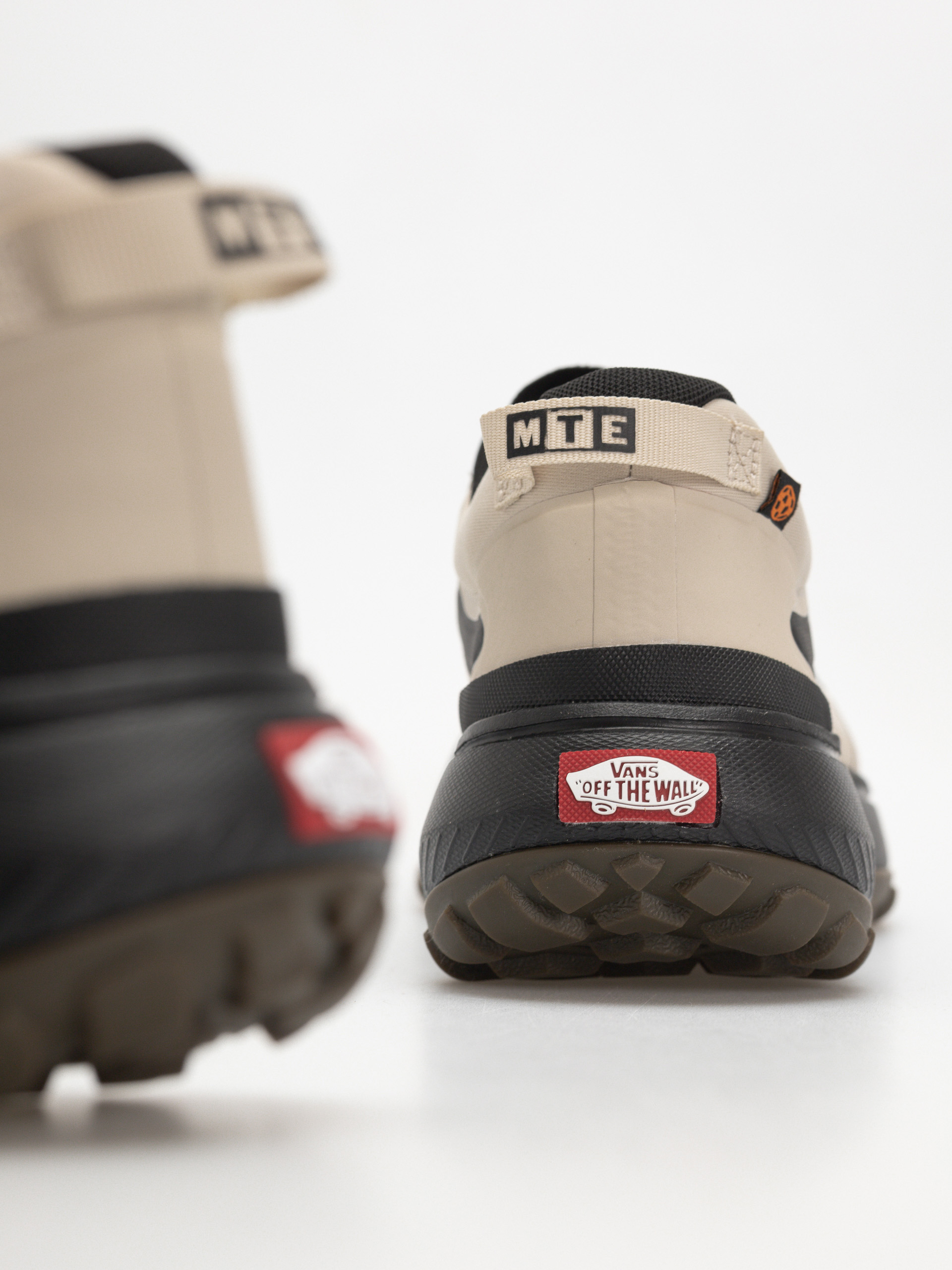 Boty Vans Mte Crosspath (light brown)