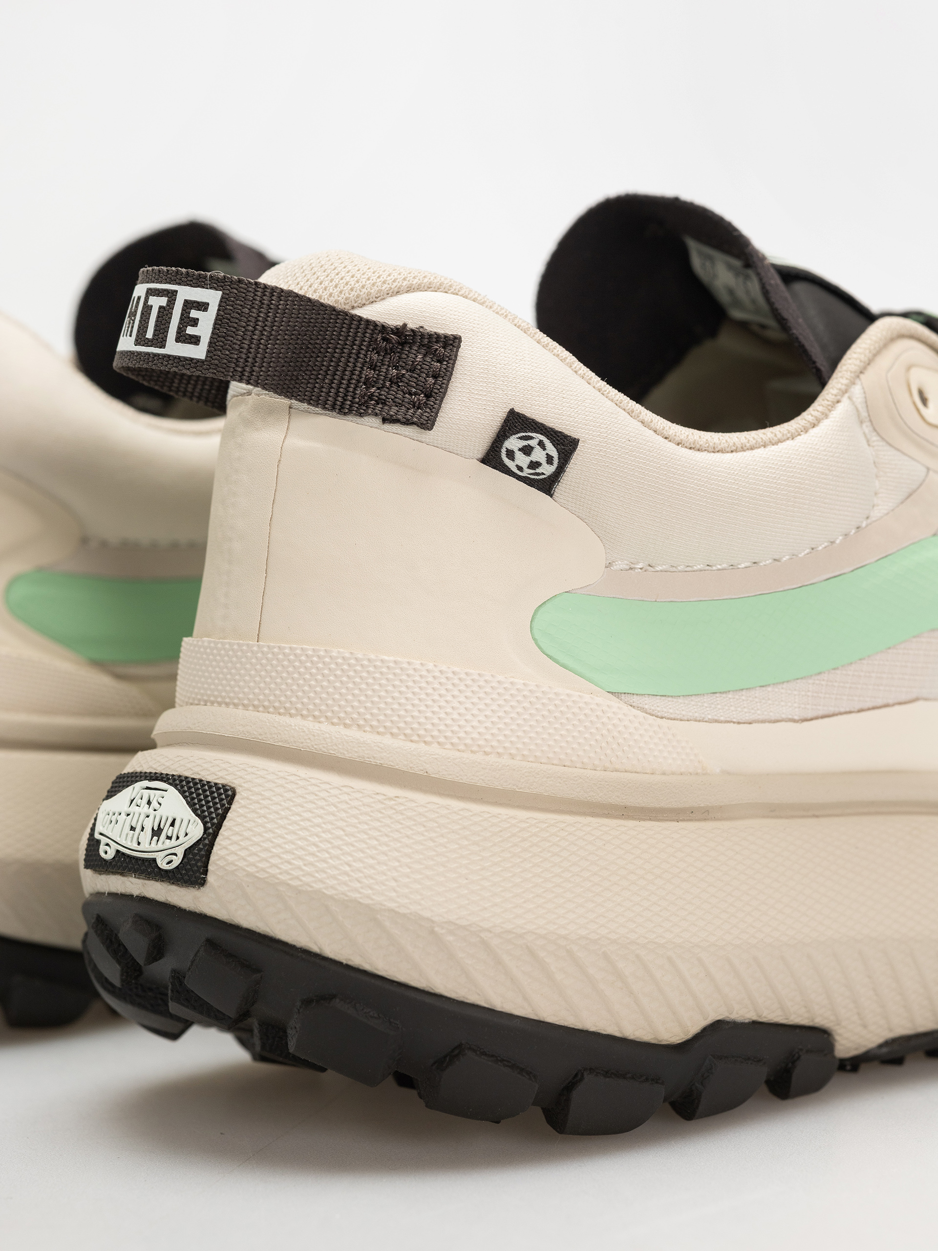 Boty Vans Mte Crosspath (white/multi)