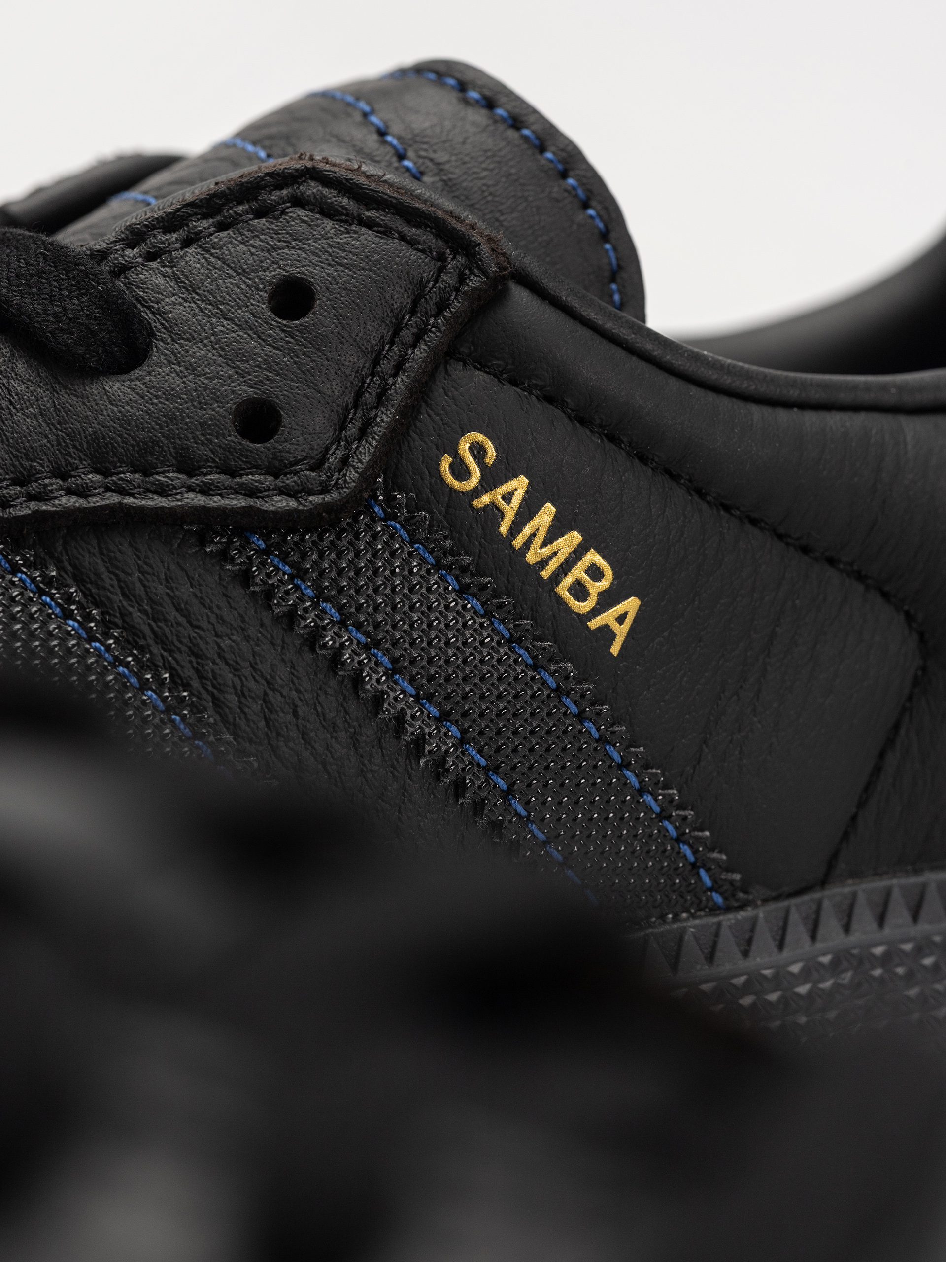 Boty adidas Samba Adv (cblack/cblack/royblu)