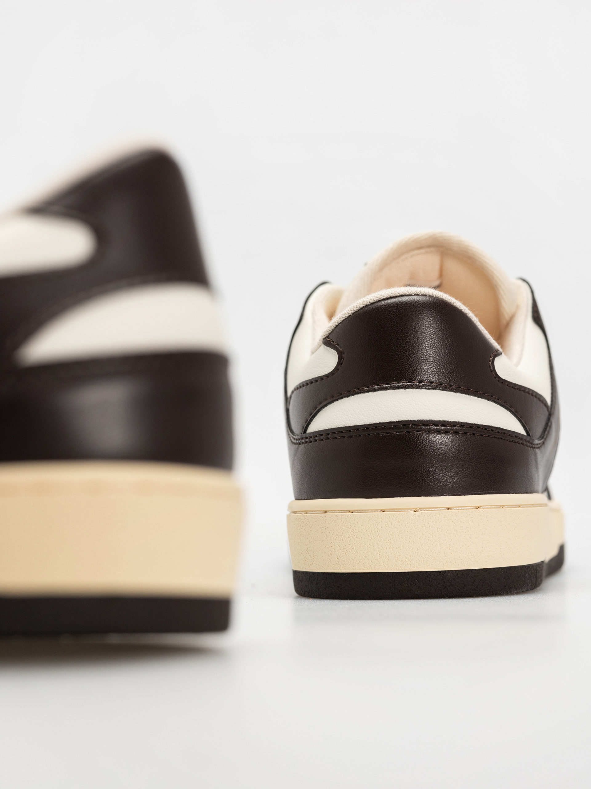 Boty Flamingos Life Saline (browny vanilla)