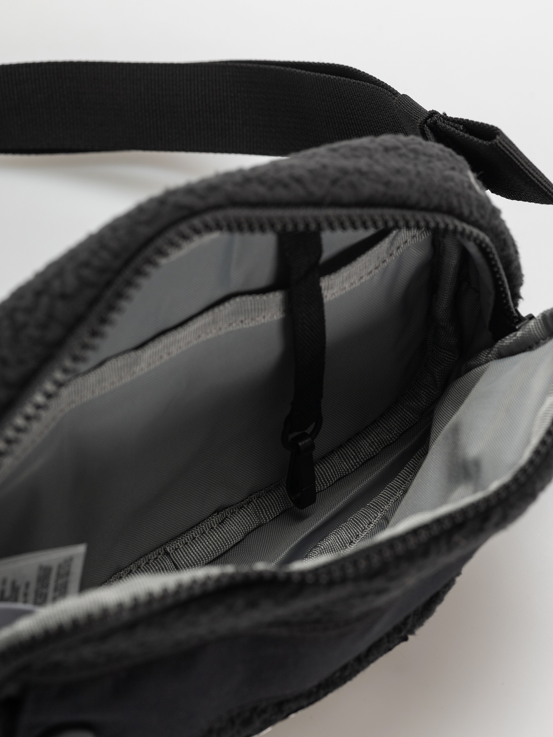 Ledvinka Columbia Helvetia II (black)