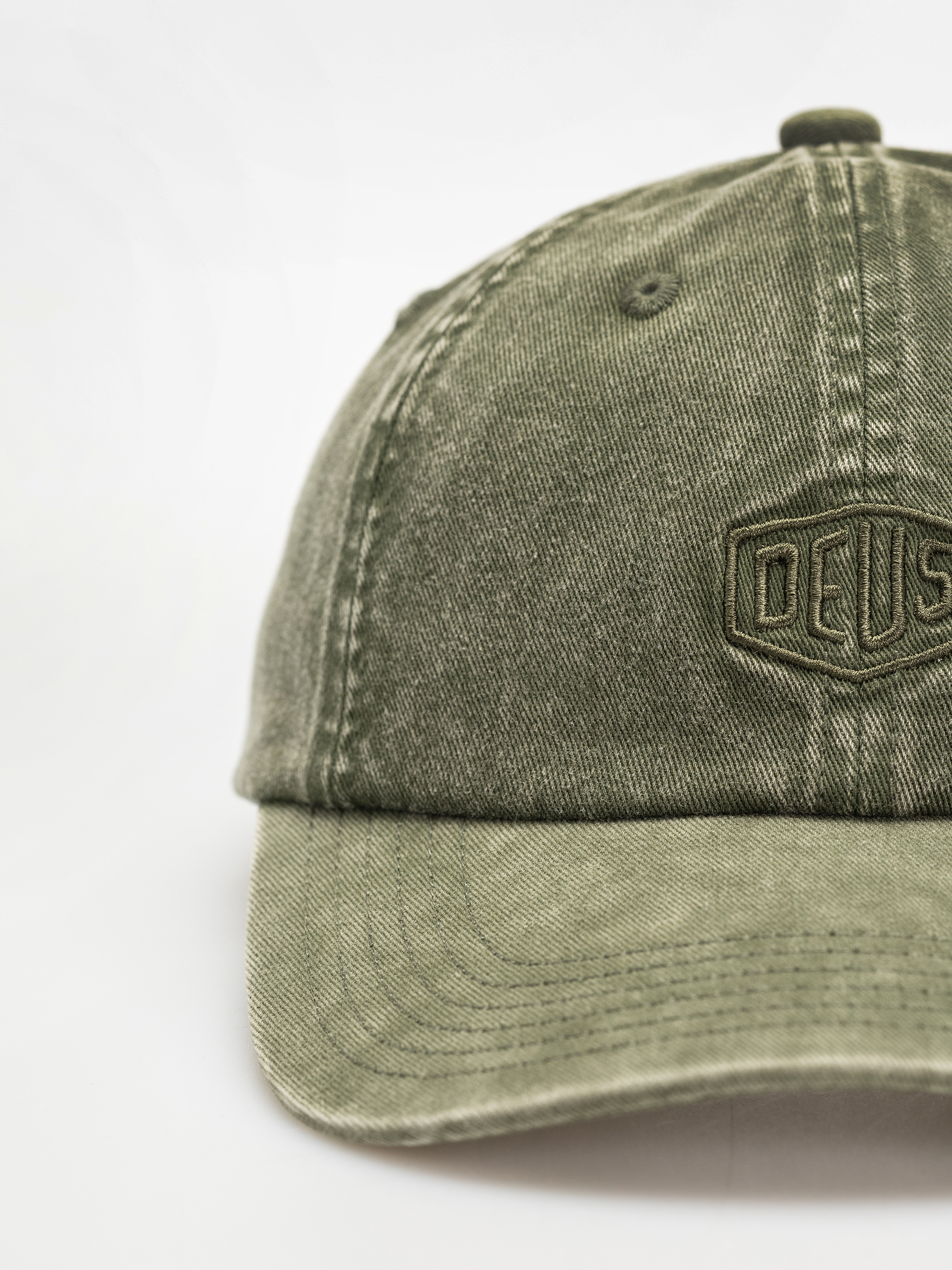 Kšiltovka  Deus Ex Machina Shield Garment Dyed Dad Cap (cypress green)